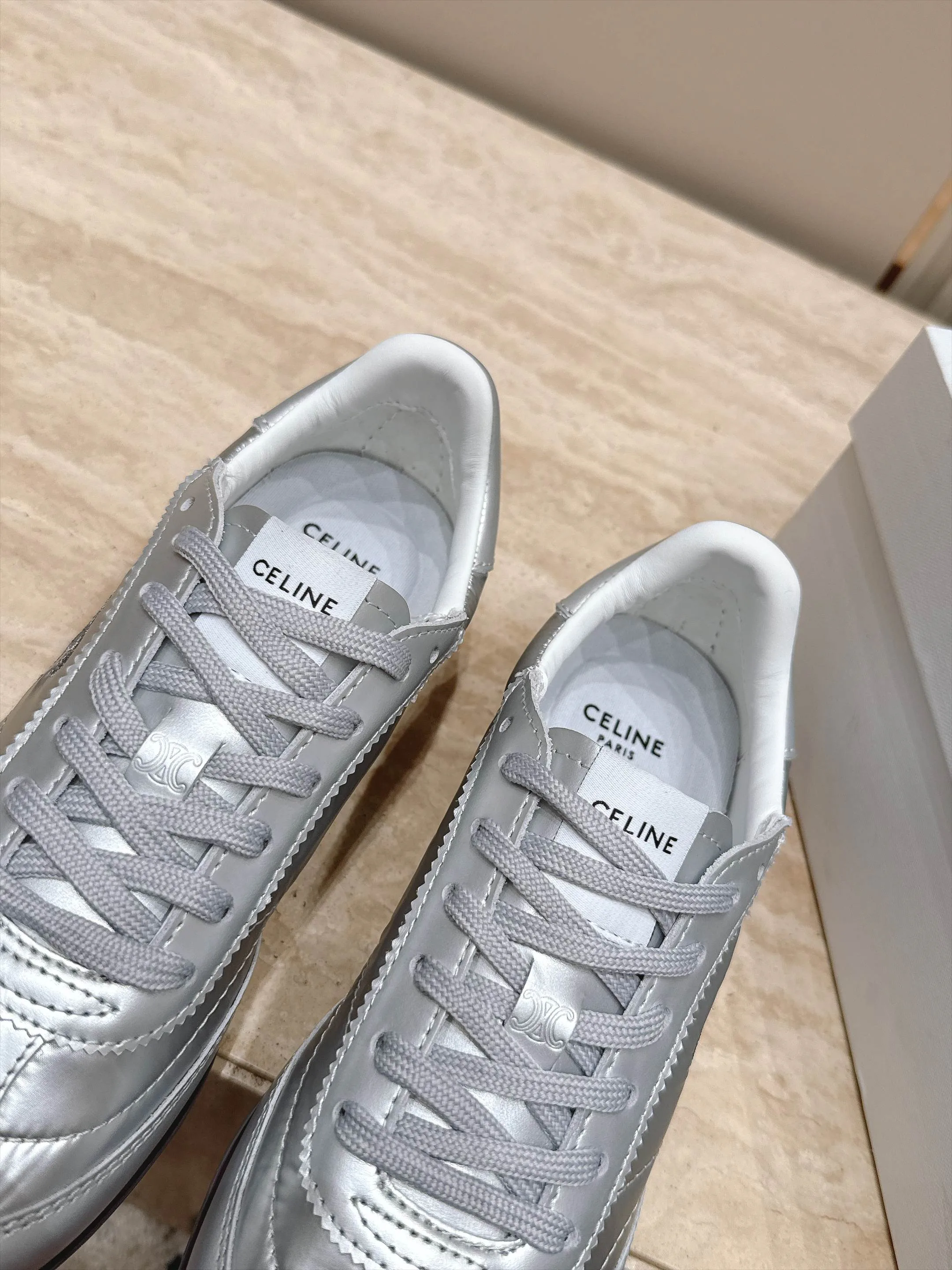 Кроссовки Женские Celine 18420780