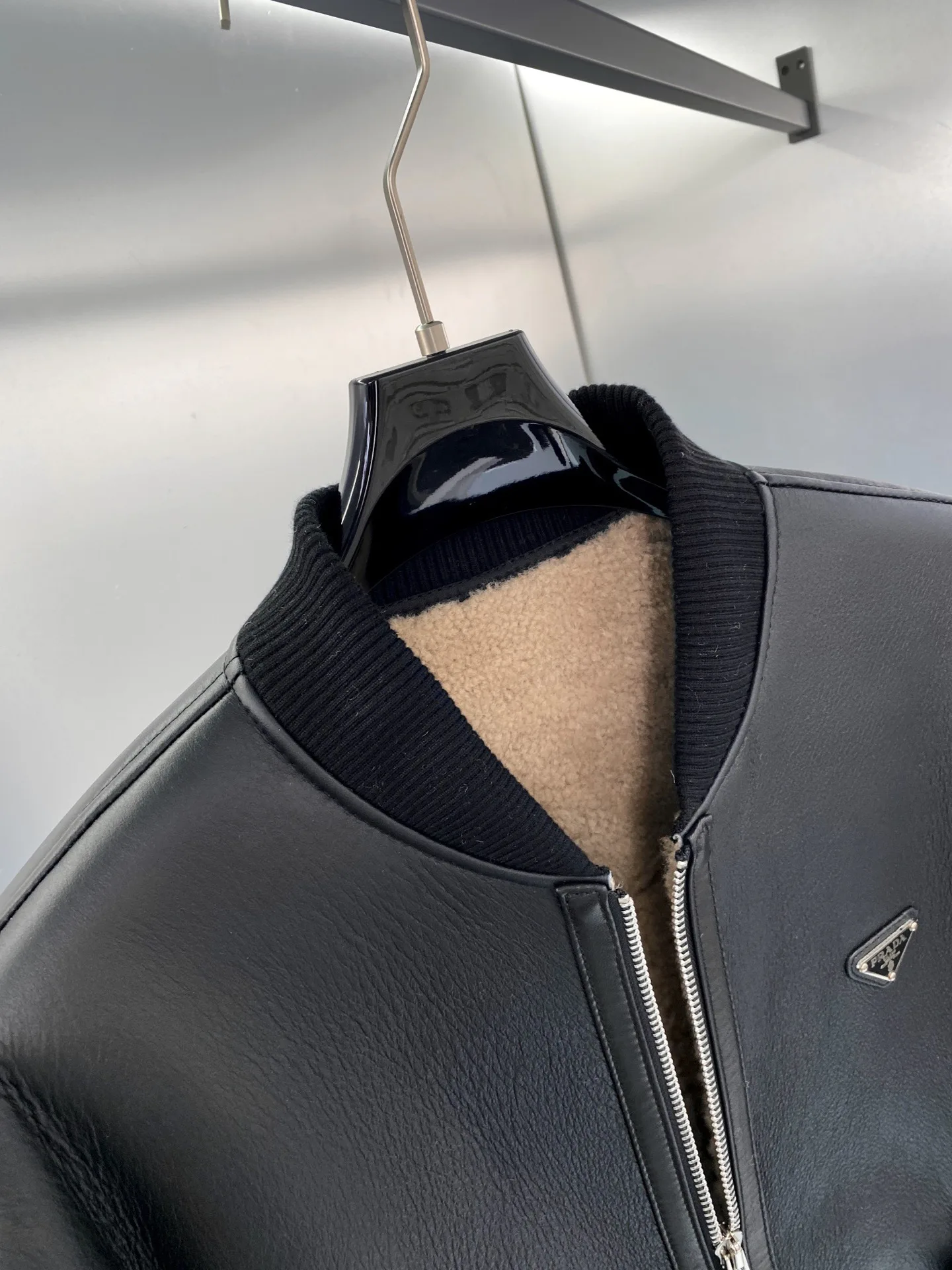 Кожаные Куртки И Дублёнки Мужские Prada 726861