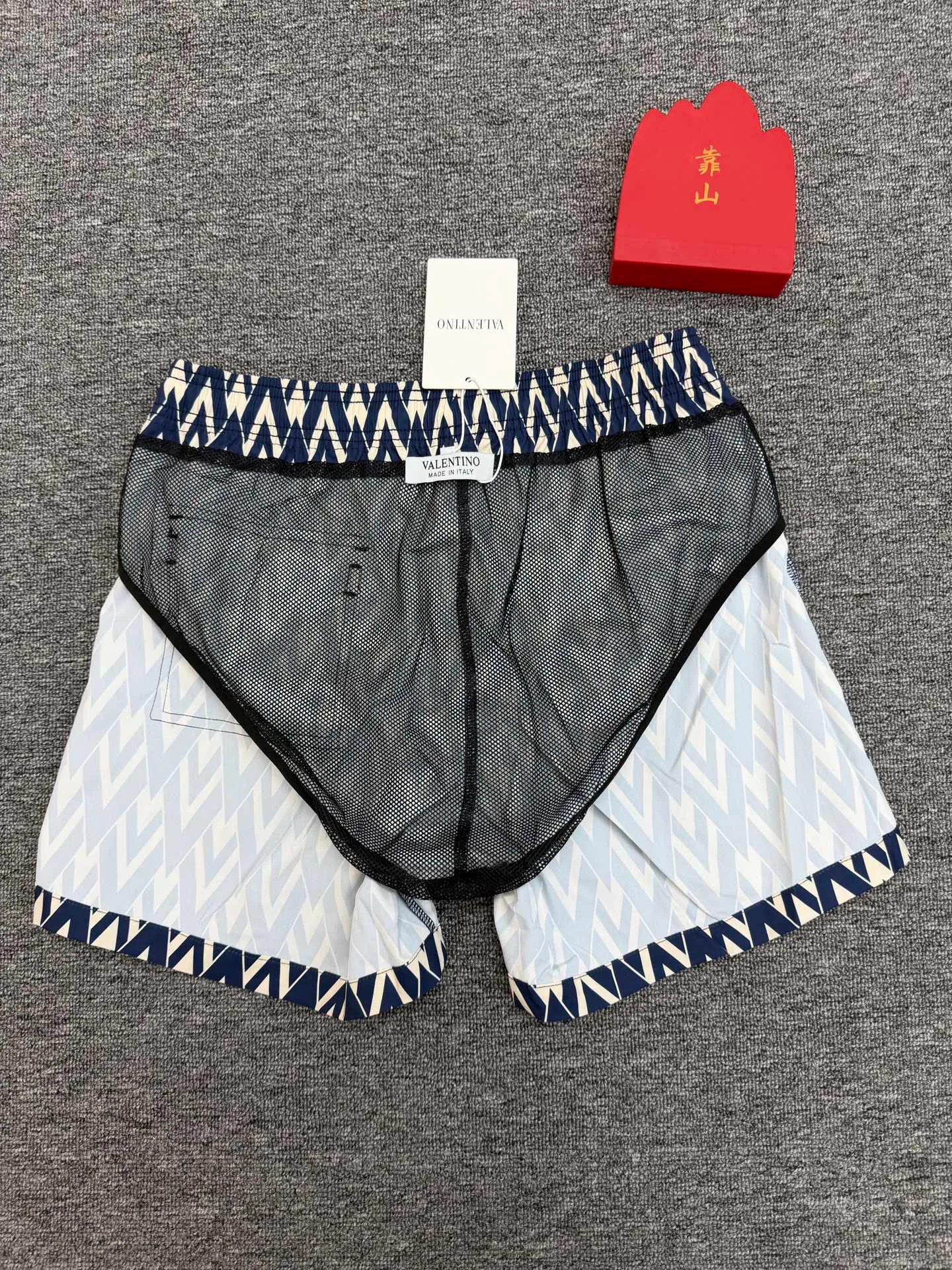 Шорты Женские Valentino 5052756