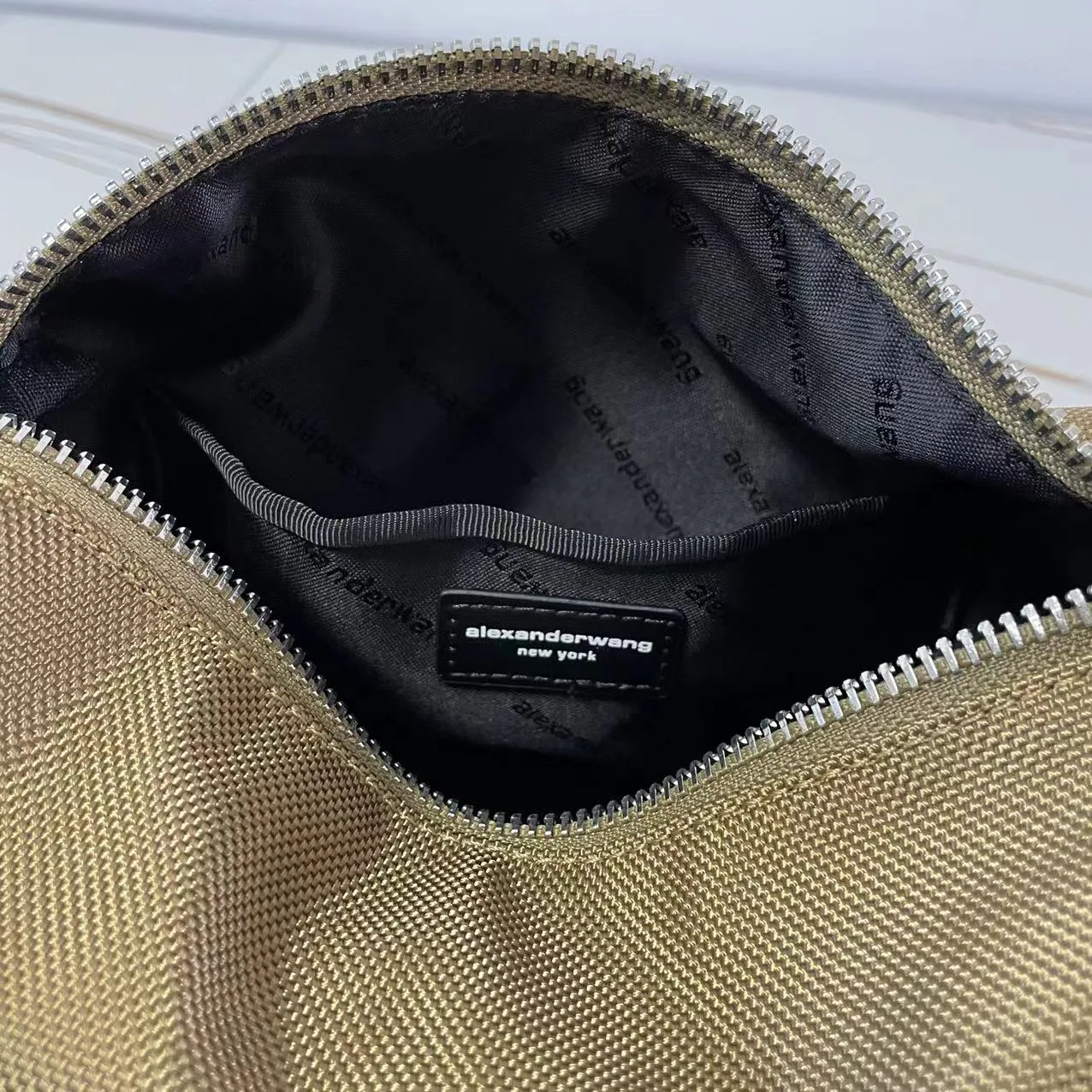 Классические Сумки Женские Alexander Wang 11606336