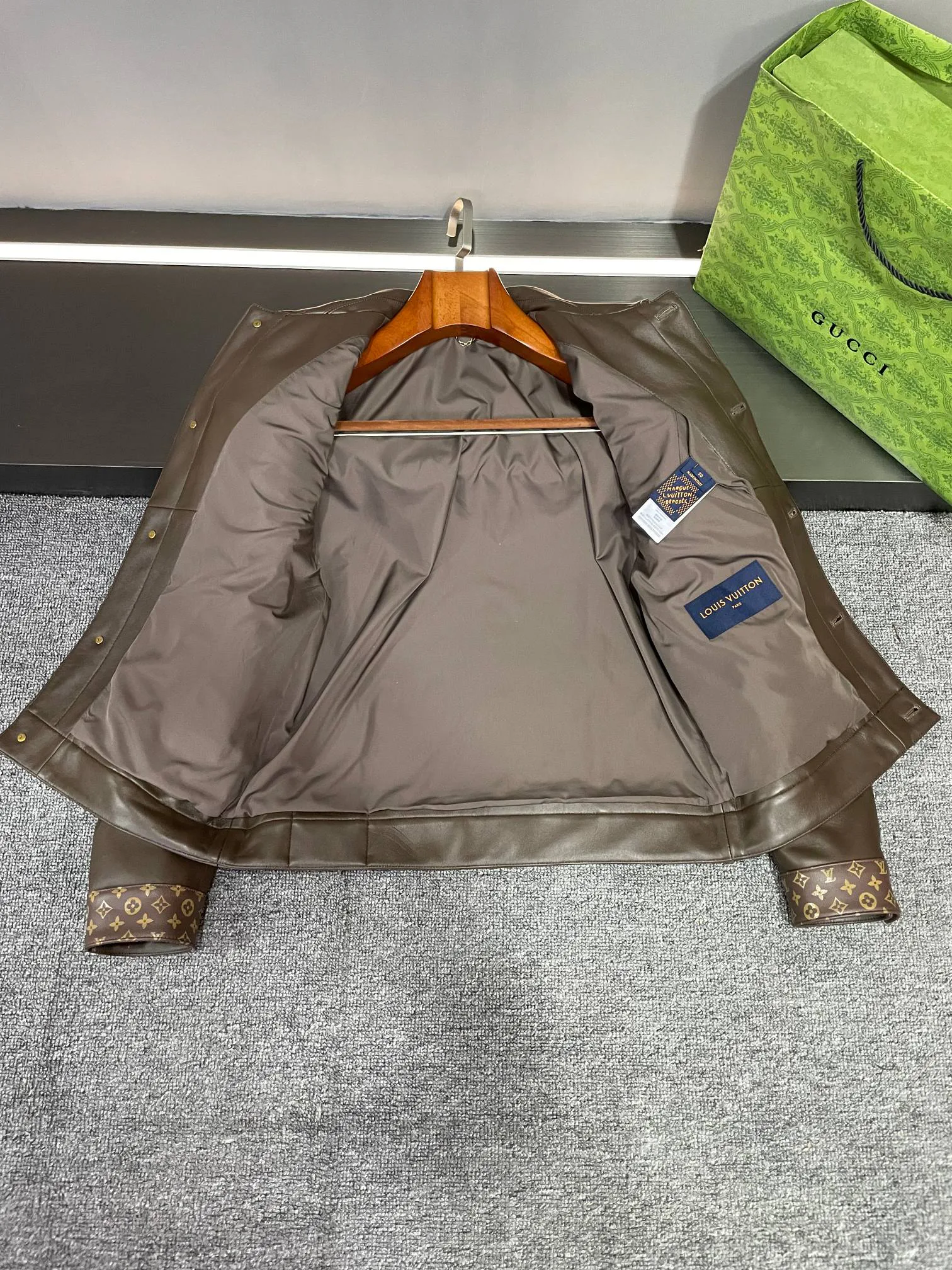 Кожаные Куртки И Дублёнки Женские Louis Vuitton 11201706