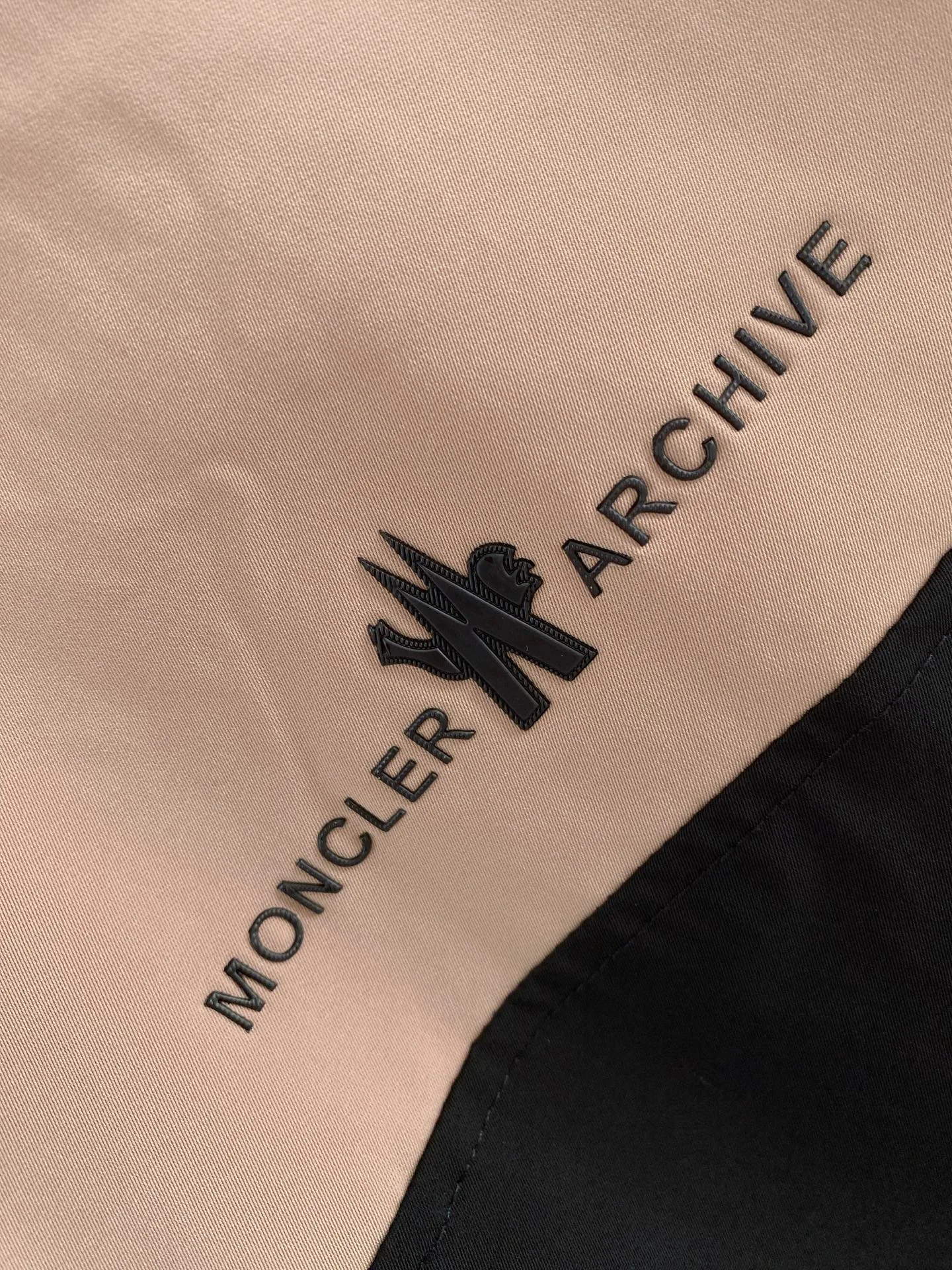 Куртки И Пуховики Мужские Moncler 11392190