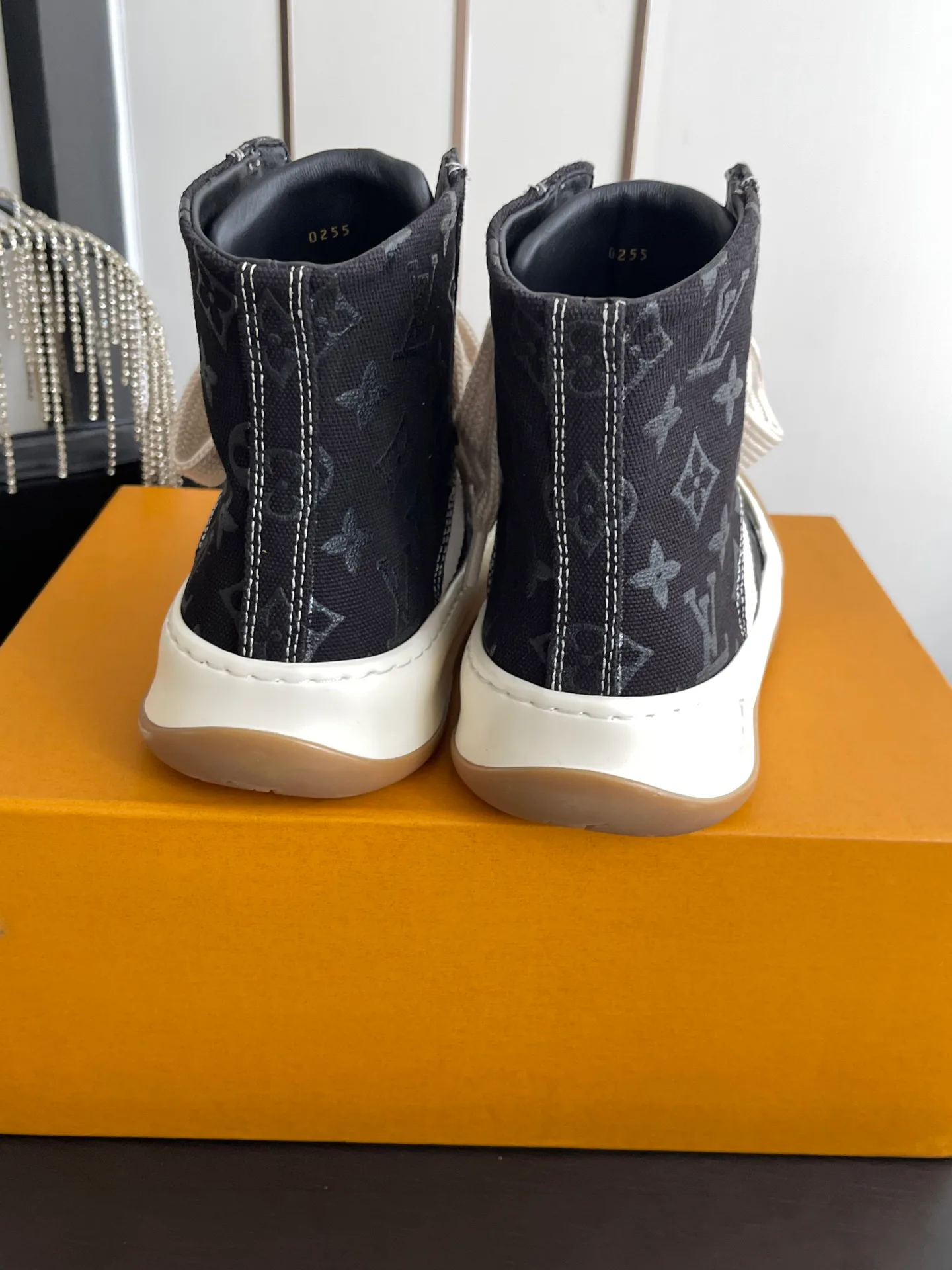 Кроссовки Женские Louis Vuitton 17673245