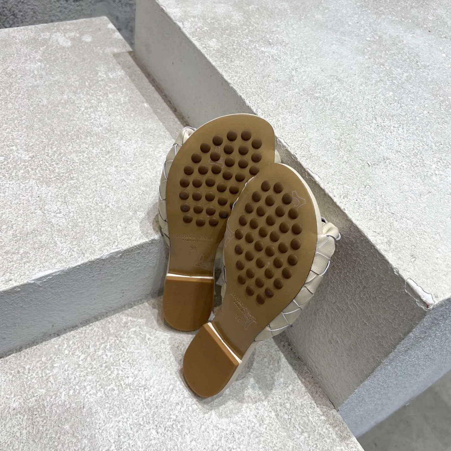 Шлепанцы Женские Bottega Veneta 31188