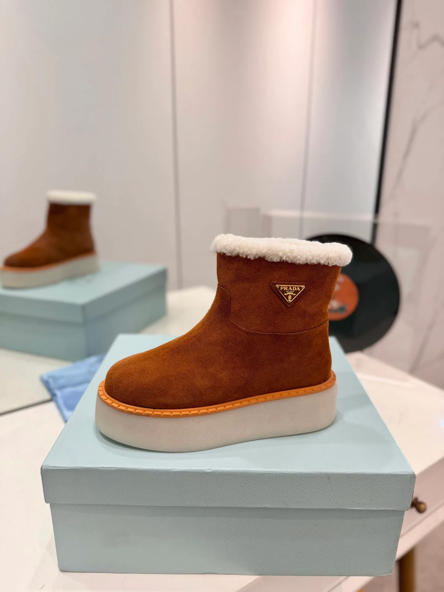 Угги Женские Prada 19047328