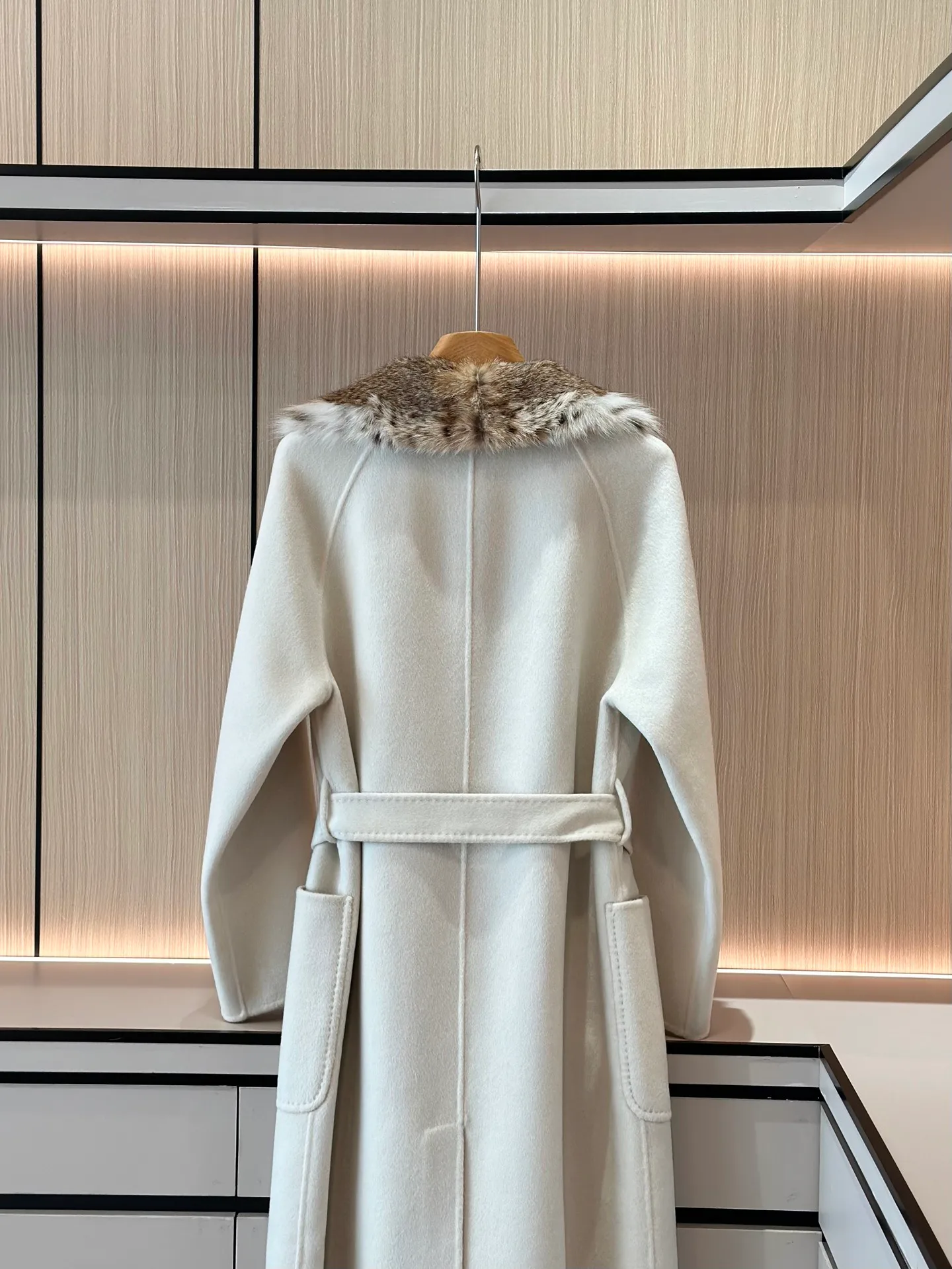 Пальто Женские Loro Piana 18999918