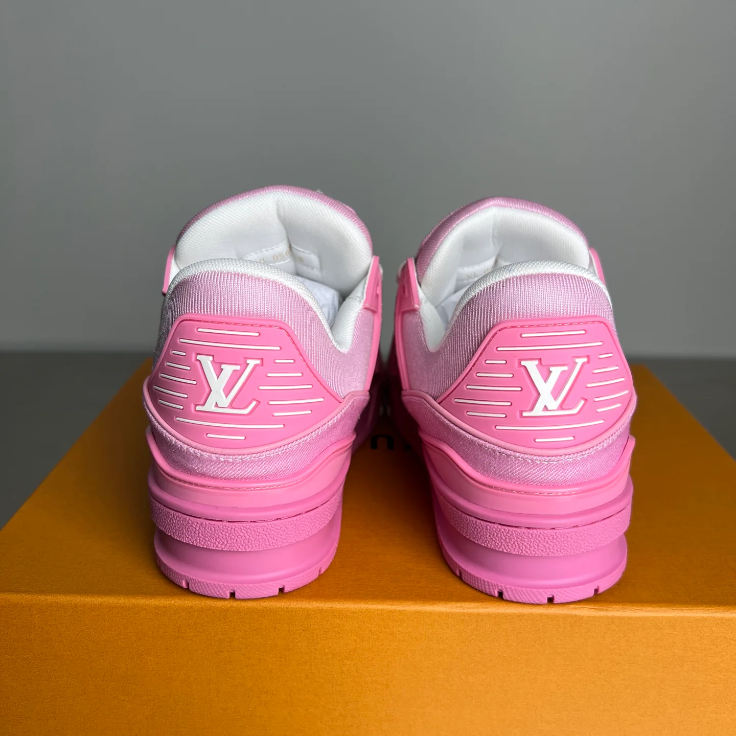 Кроссовки Женские Louis Vuitton 34895