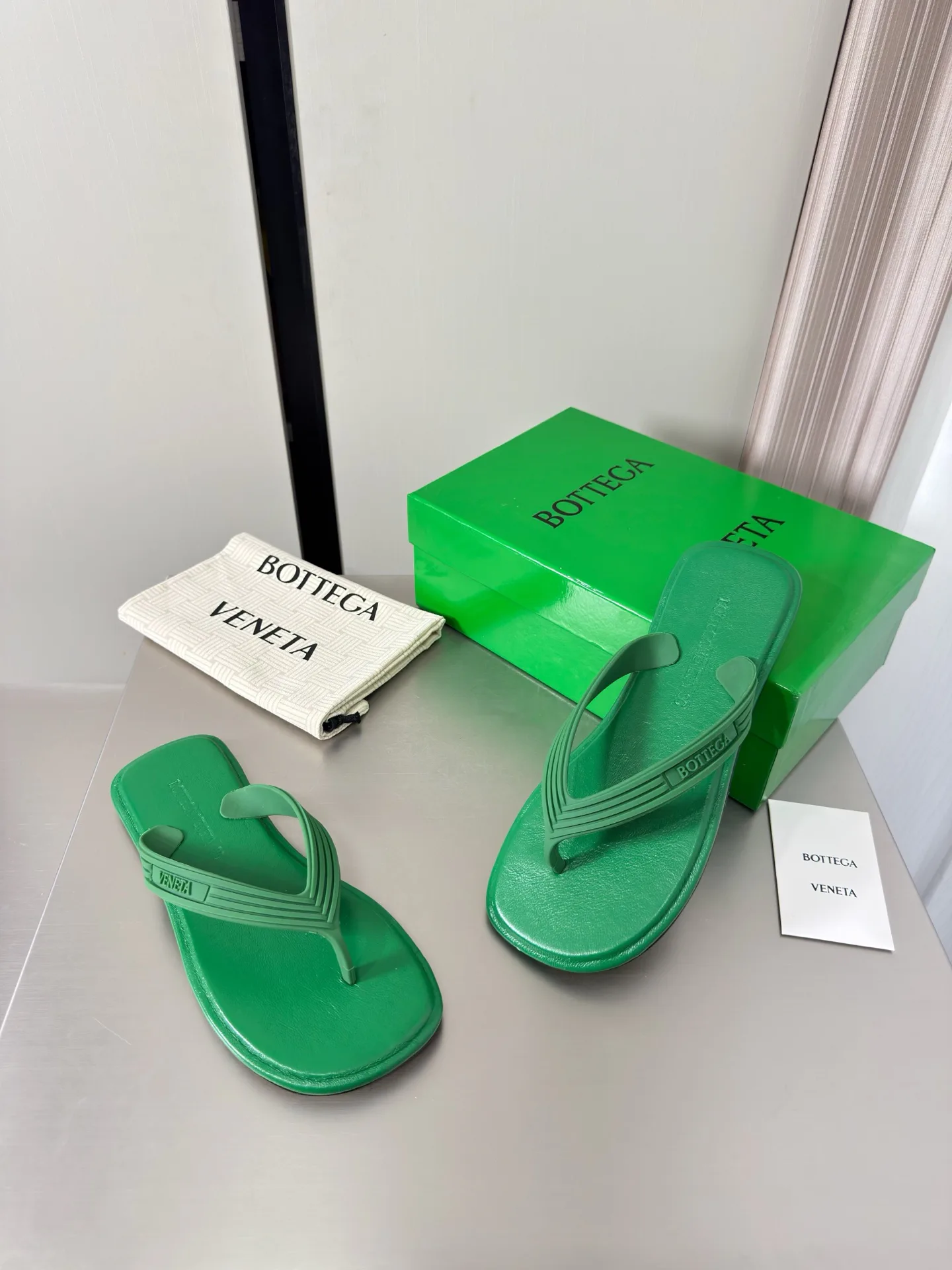 Шлепанцы Женские Bottega Veneta 17722624