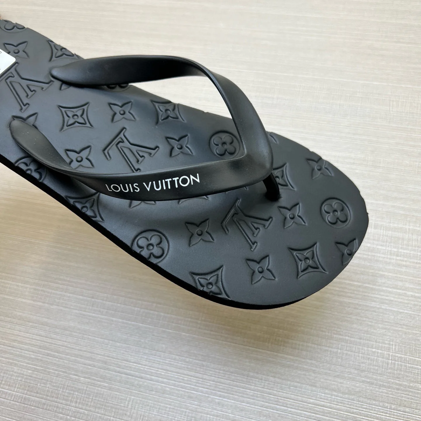 Шлепанцы Мужские Louis Vuitton 10646295