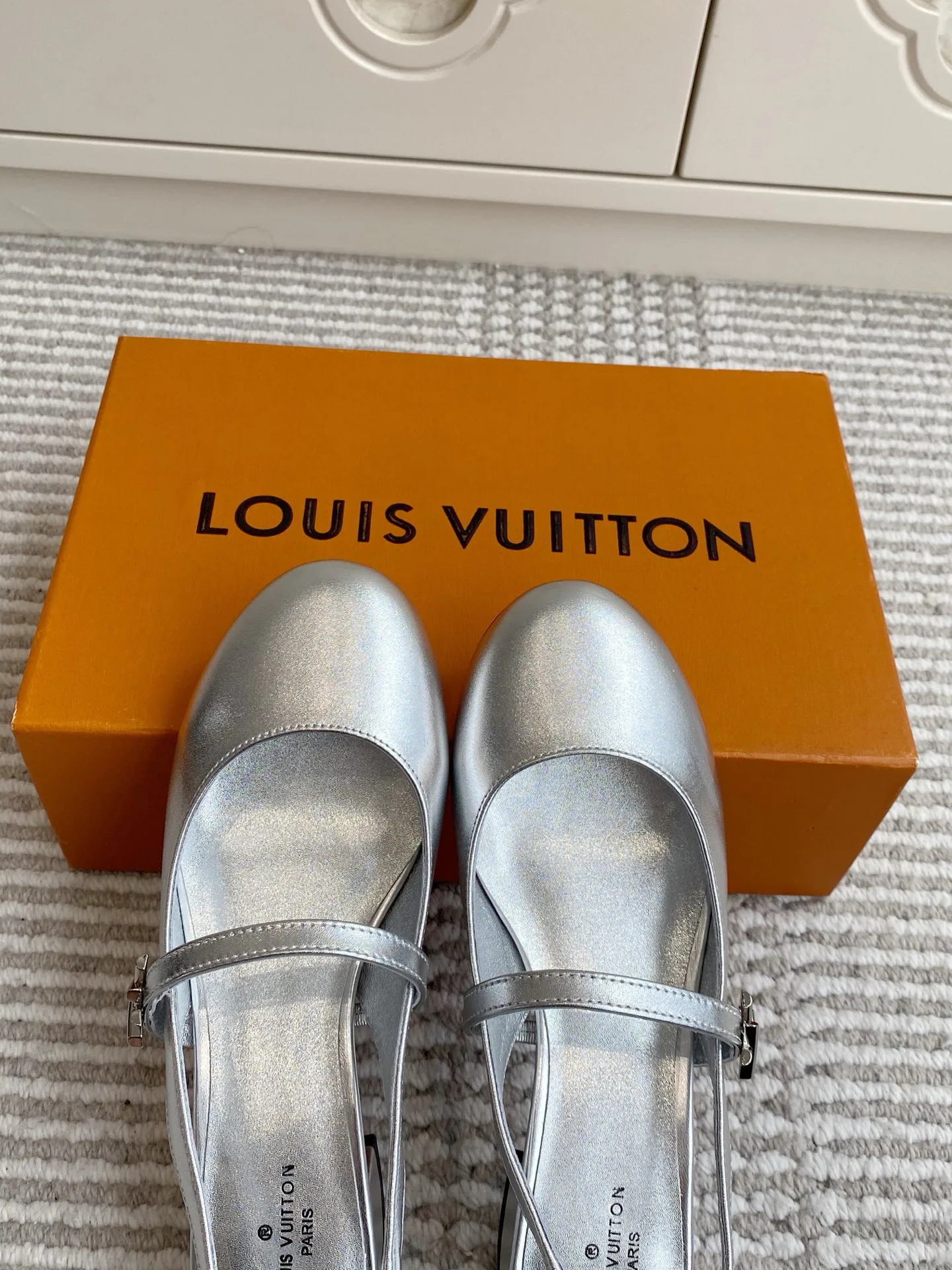 Босоножки Женские Louis Vuitton 13185454