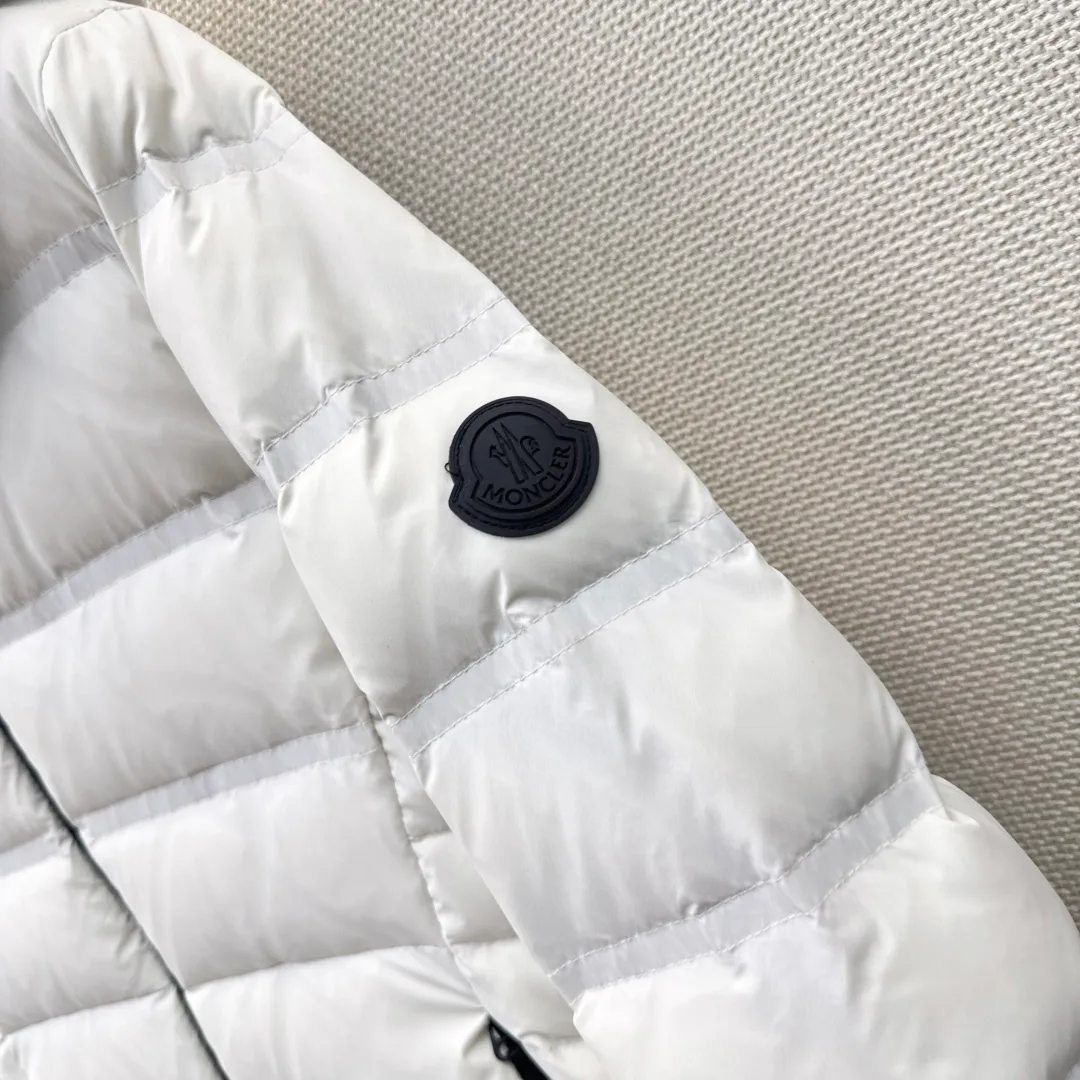 Куртки И Пуховики Женские Moncler 18450472