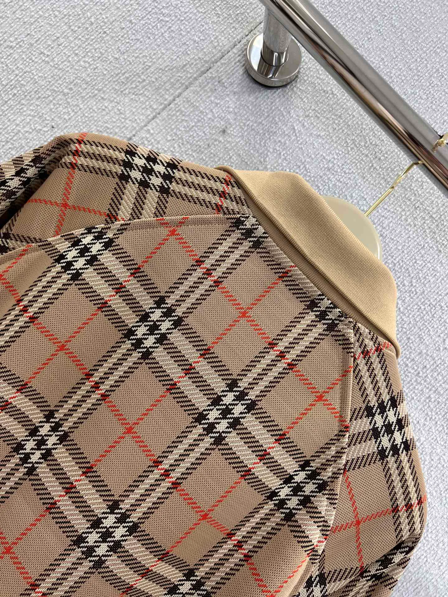 Куртки И Пуховики Женские Burberry 507016