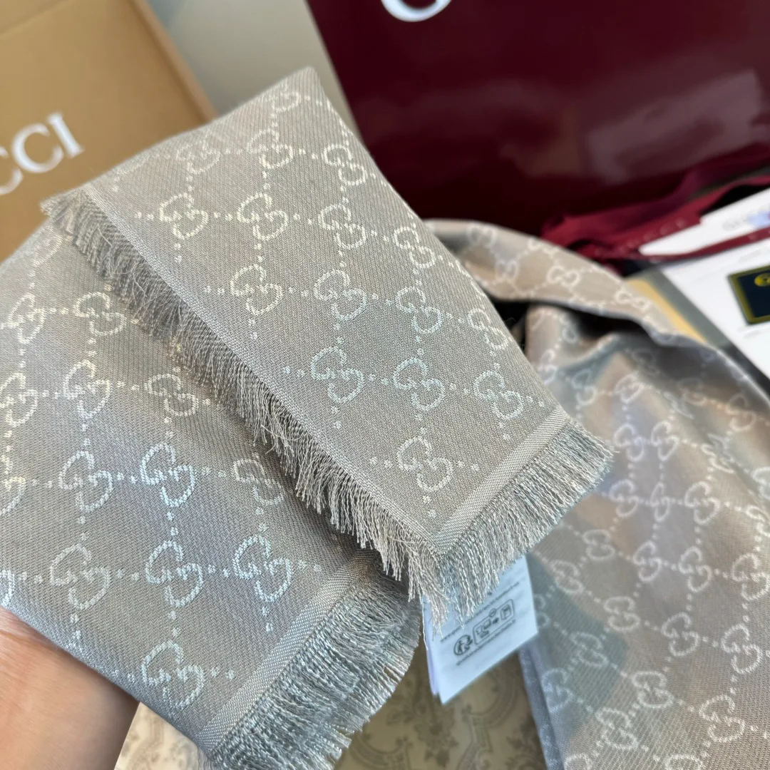 Шарфы Gucci 18275078