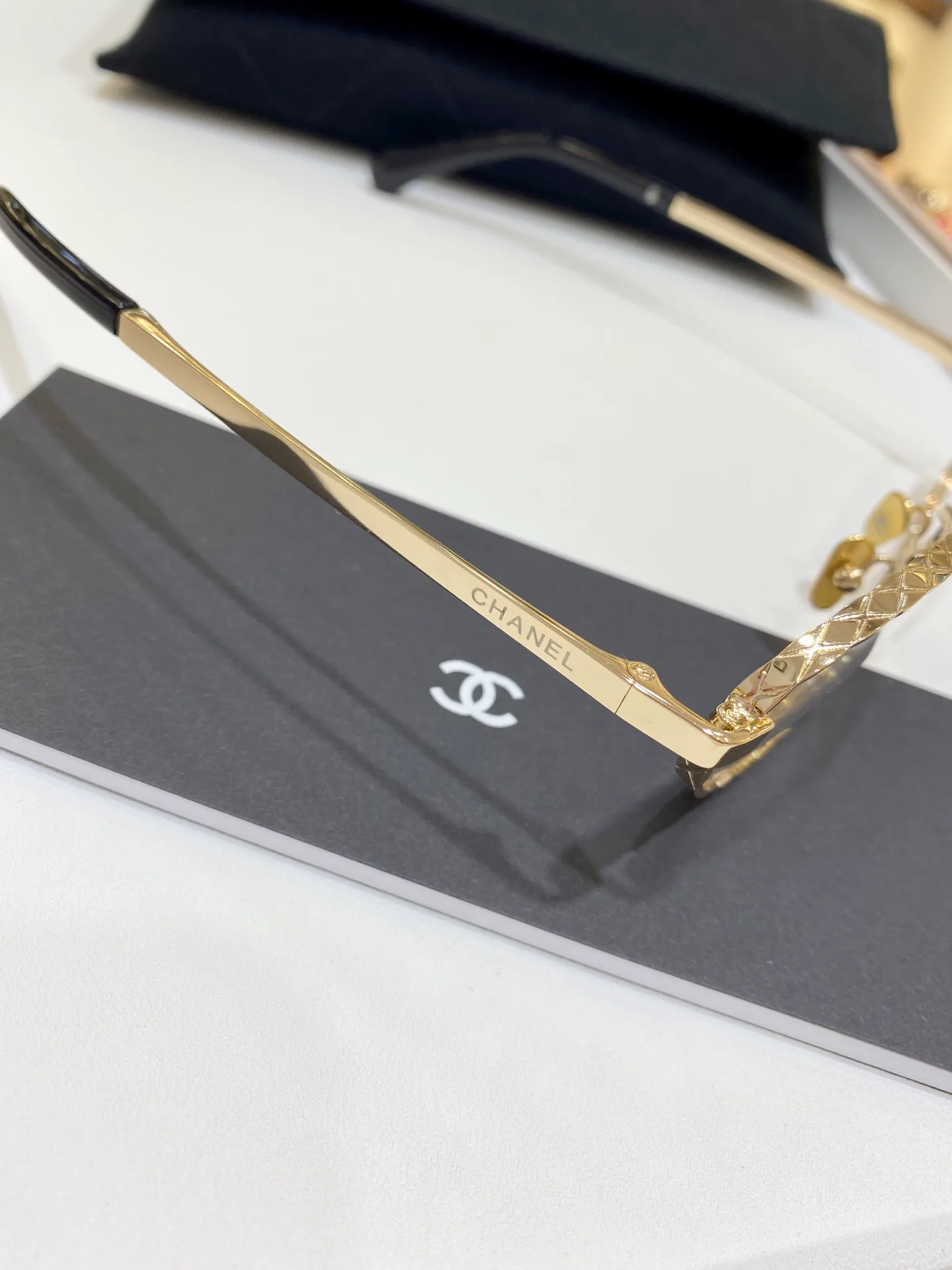 Очки Chanel 16942366