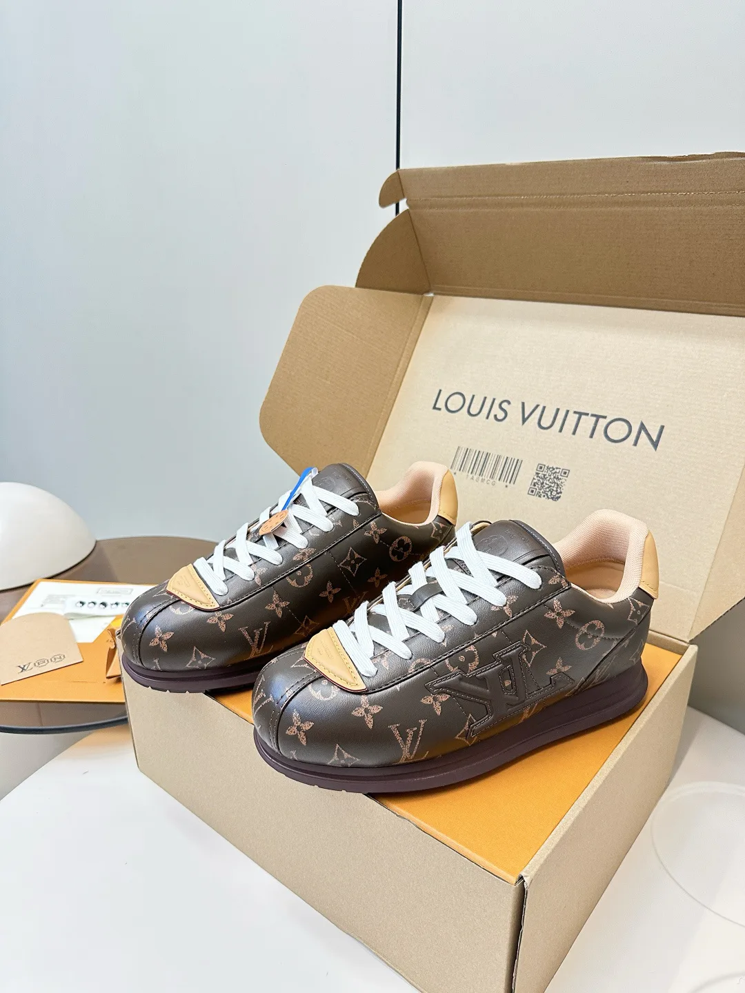 Кроссовки Женские Louis Vuitton 13561057