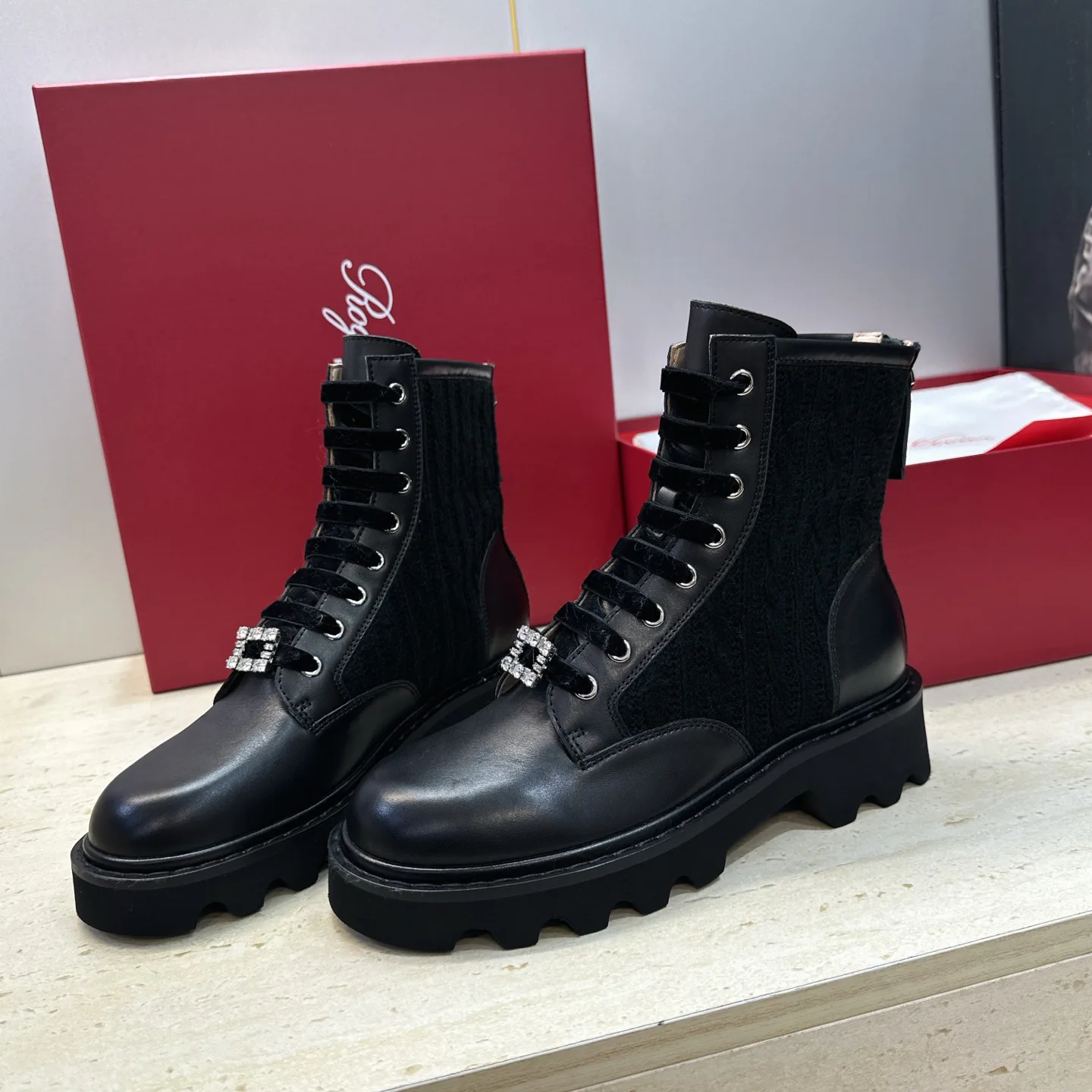 Ботинки Женские Roger Vivier 18256241