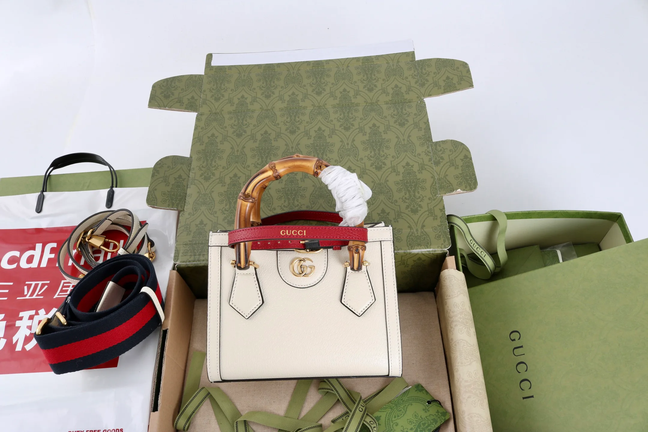 Классические Сумки Женские Gucci 18004283