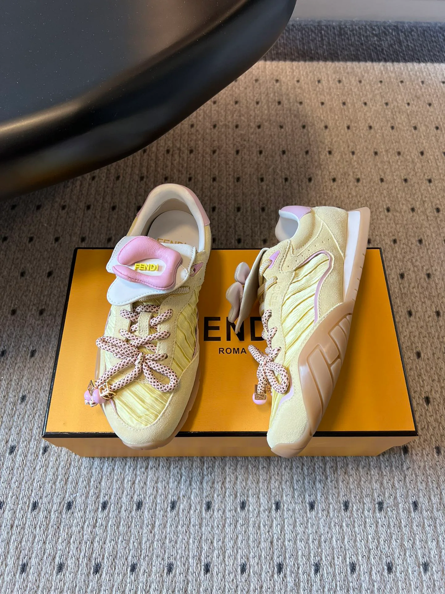 Кроссовки Женские Fendi 12706920