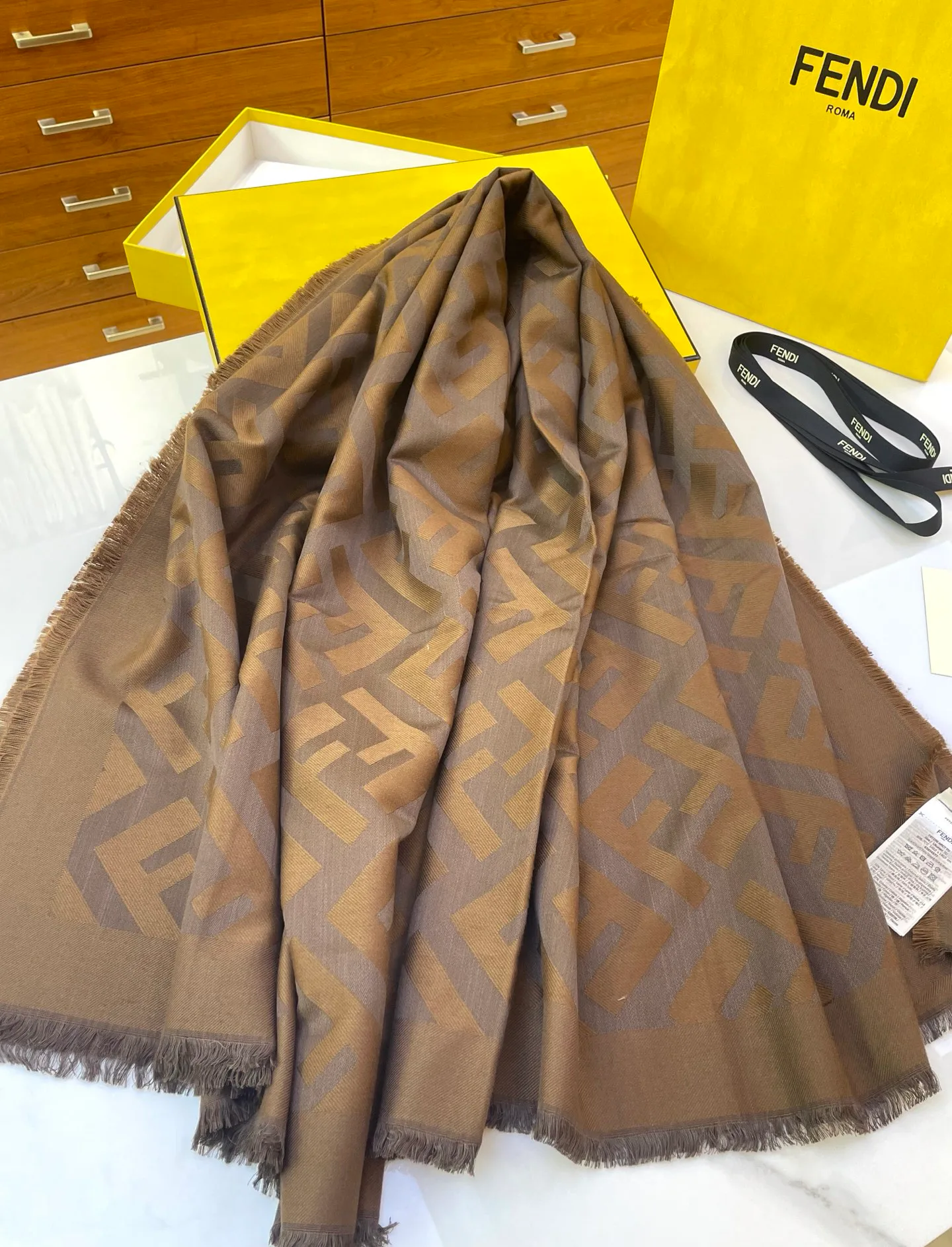 Шарфы Fendi 1981507