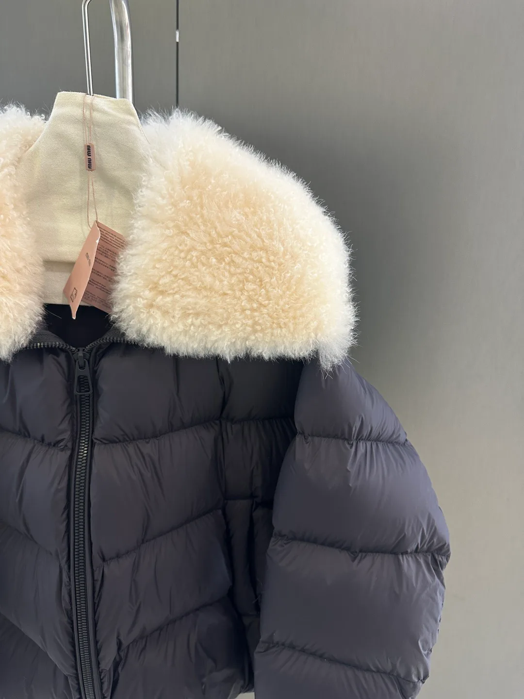 Куртки И Пуховики Женские Miu Miu 1322734