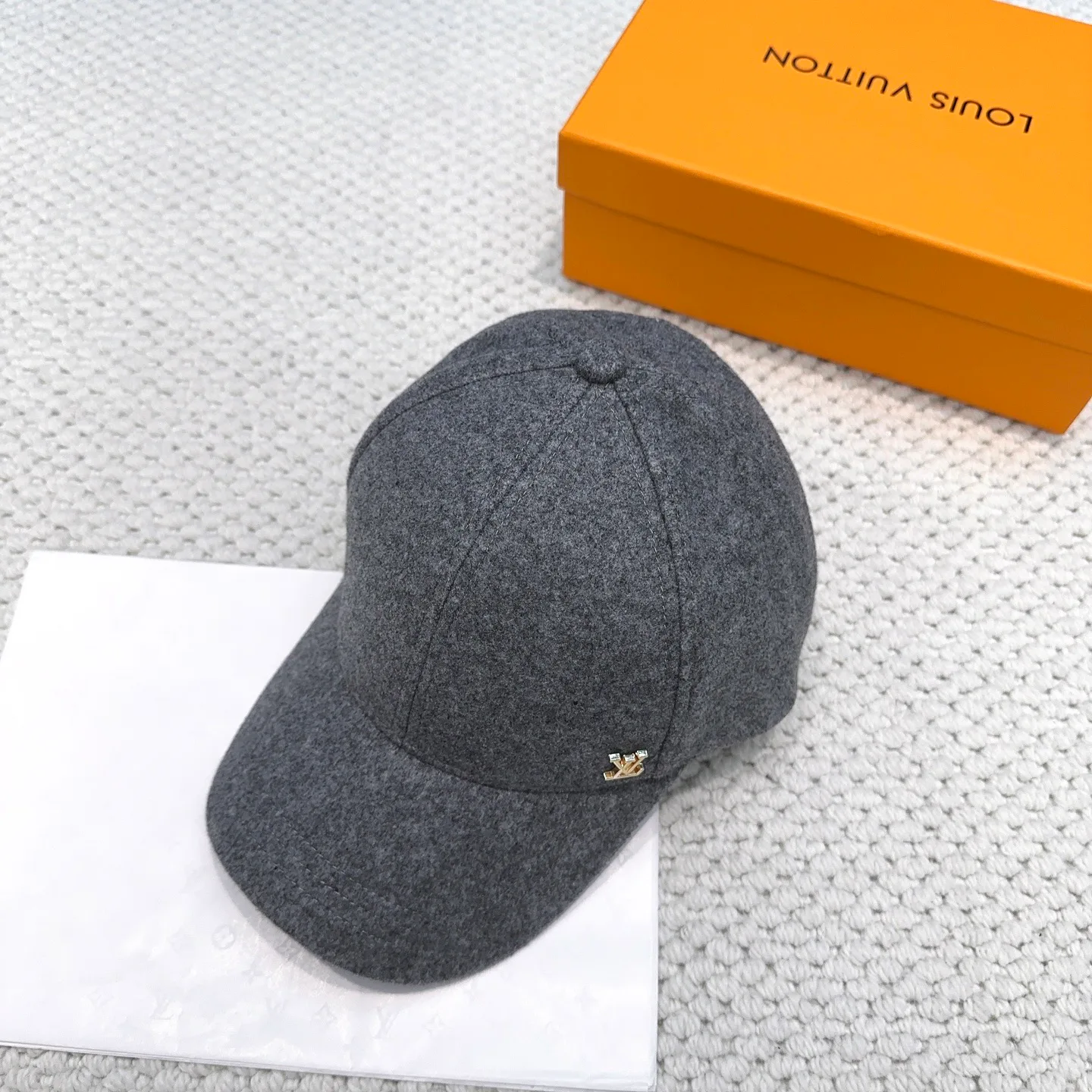 Головные Уборы Louis Vuitton 980980