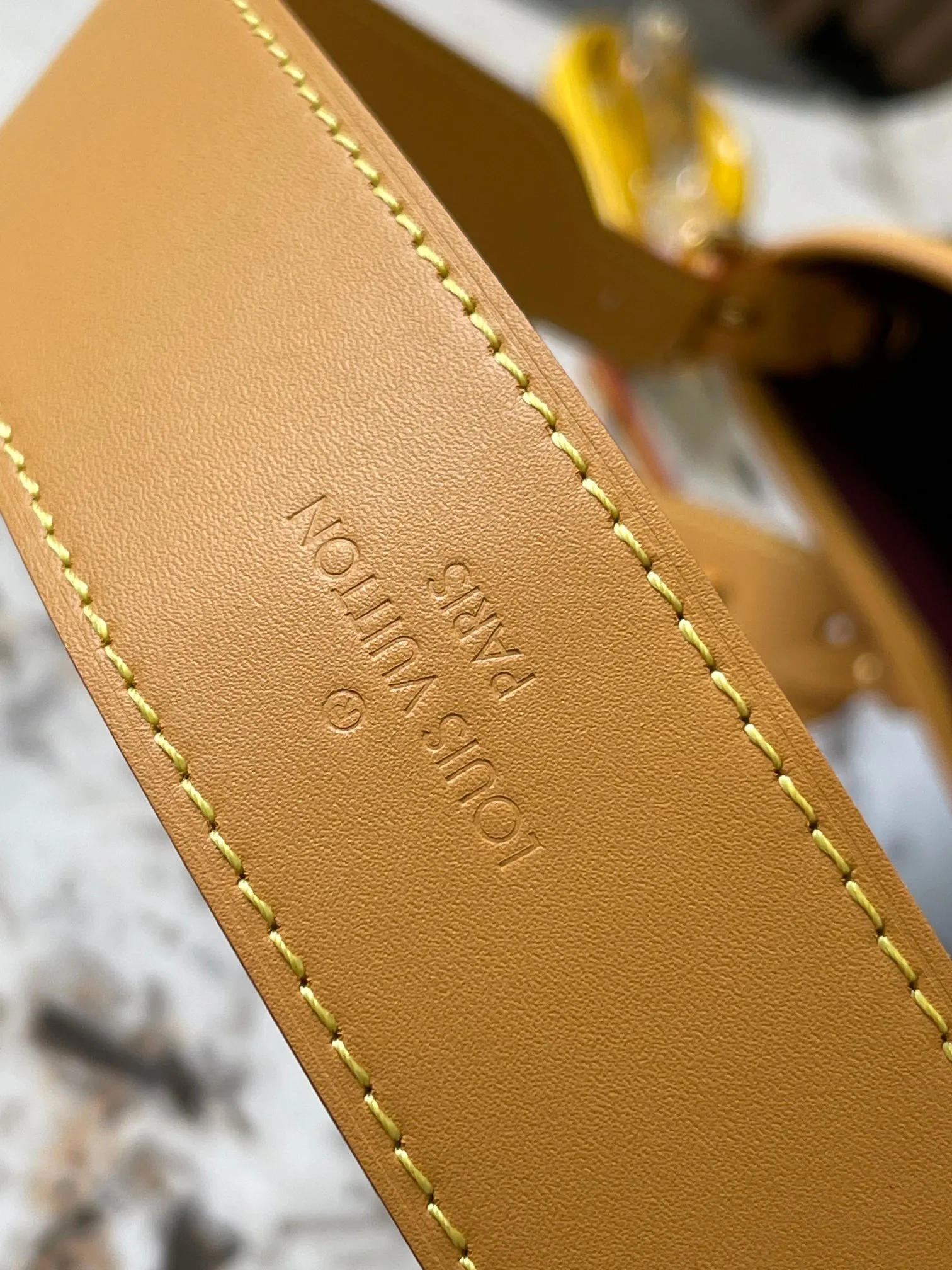 Классические Сумки Женские Louis Vuitton 18170477