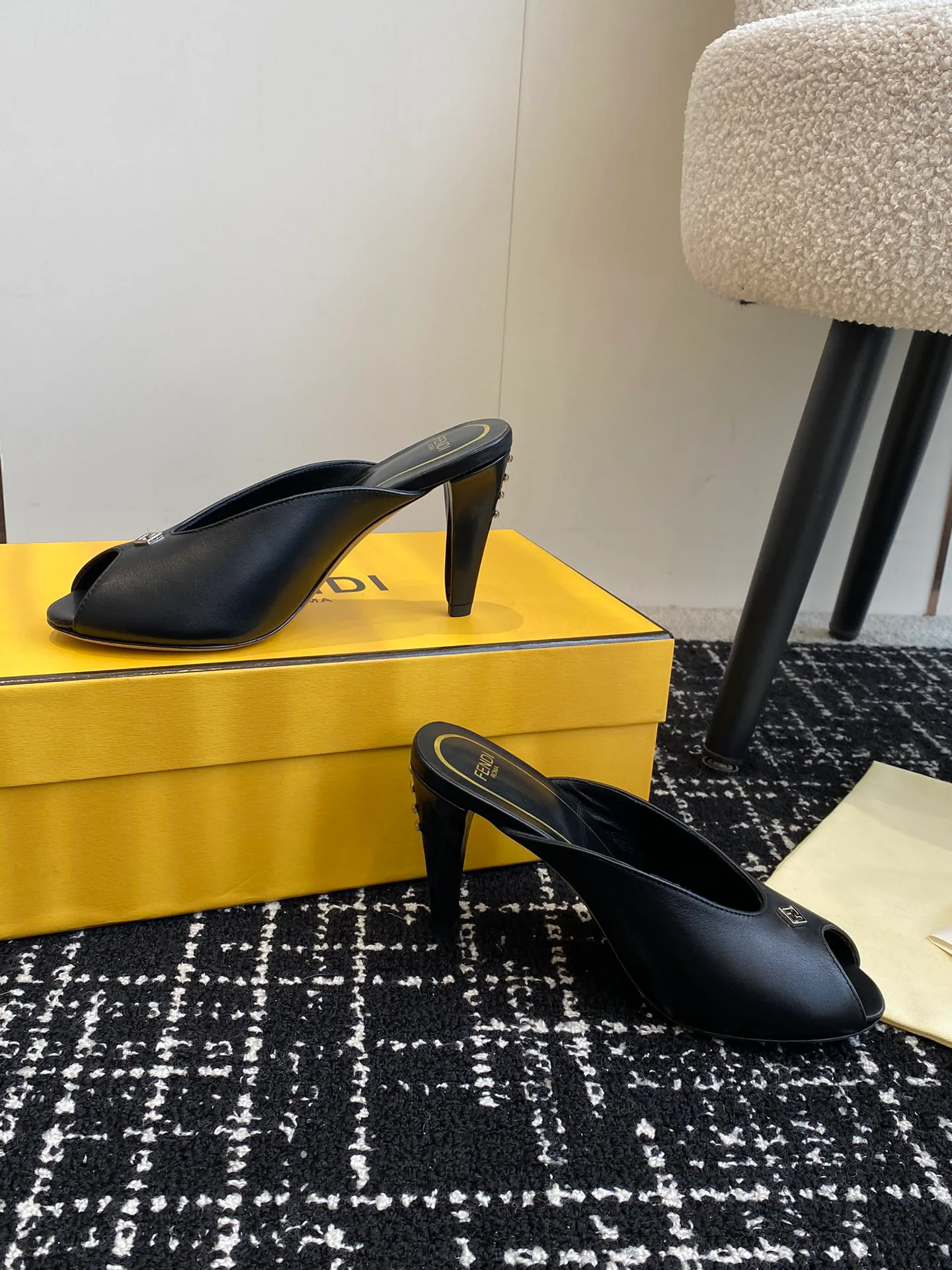 Босоножки Женские Fendi 20475