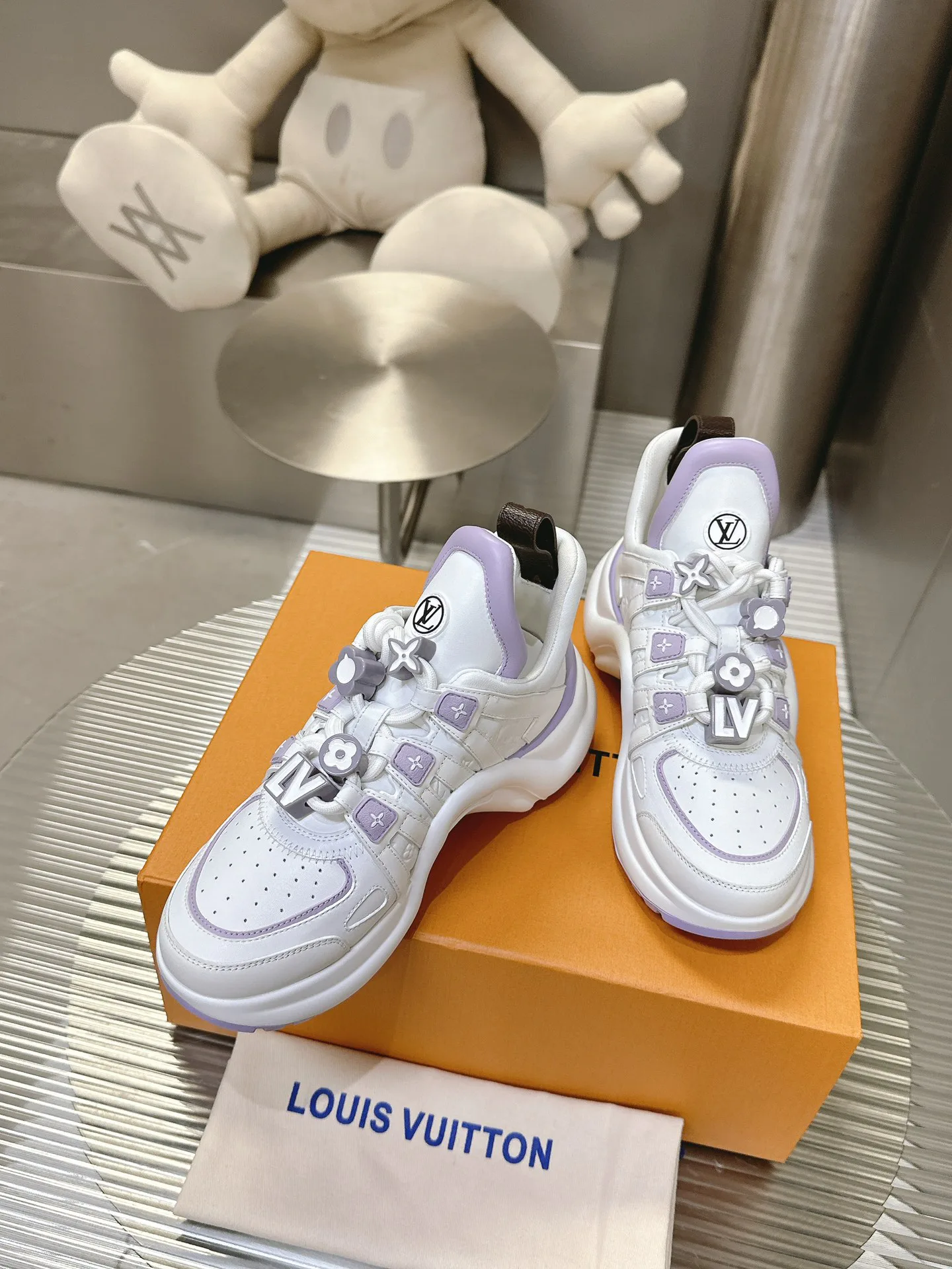 Кроссовки Женские Louis Vuitton 10273363