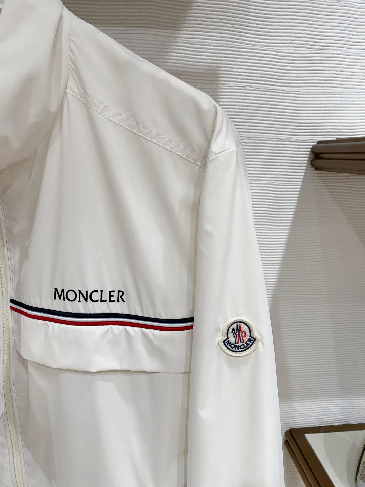 Куртки И Пуховики Мужские Moncler 2385911