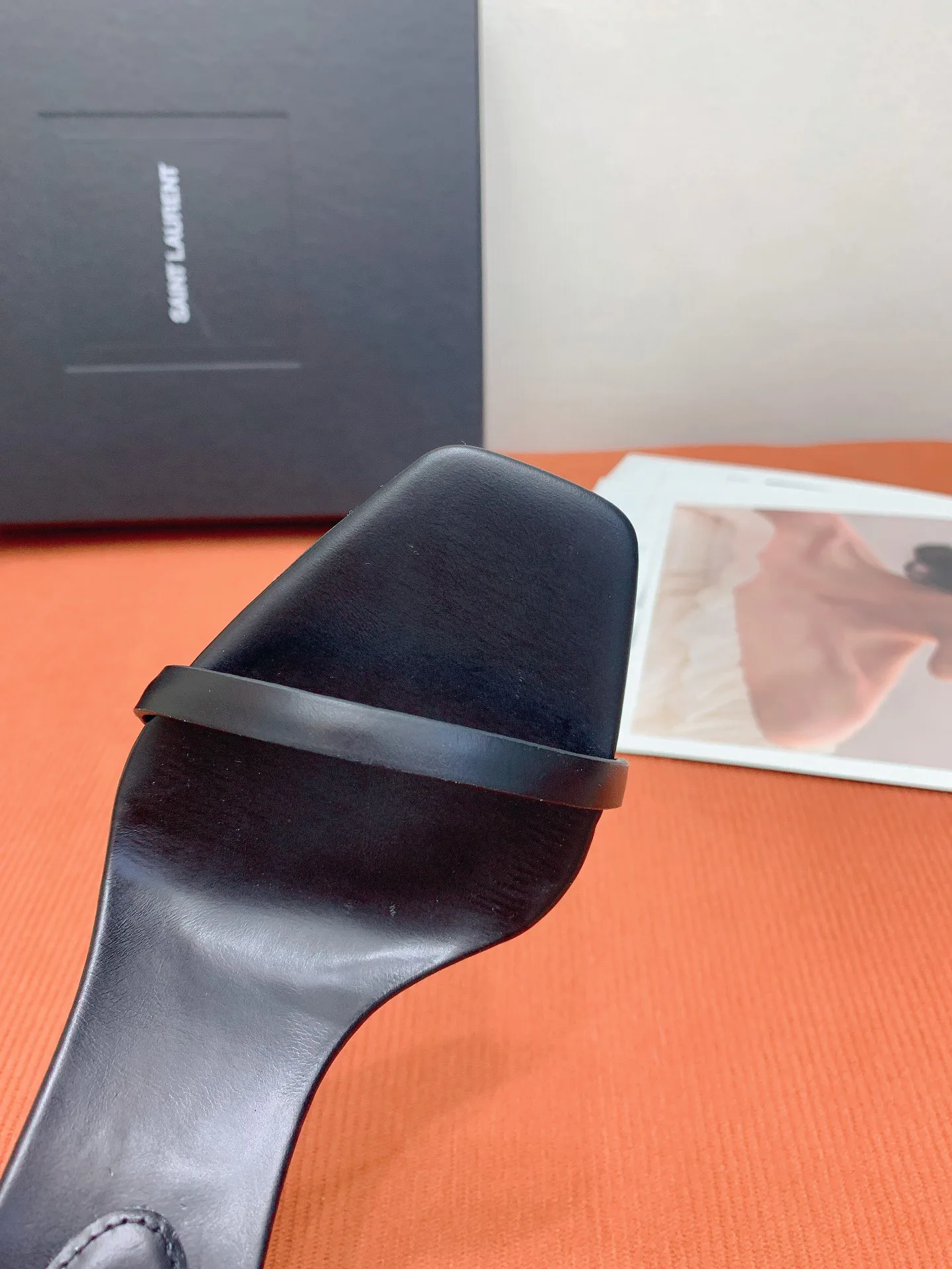 Босоножки Женские Saint Laurent 4348426