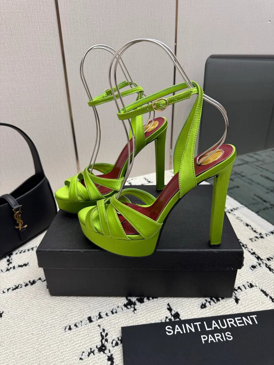 Босоножки Женские Saint Laurent 18049027