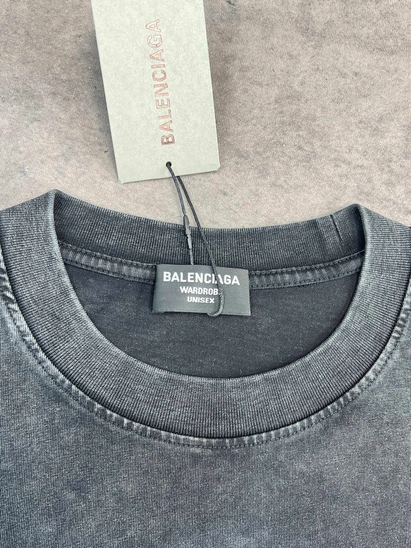 Футболки Женские Balenciaga 4435560