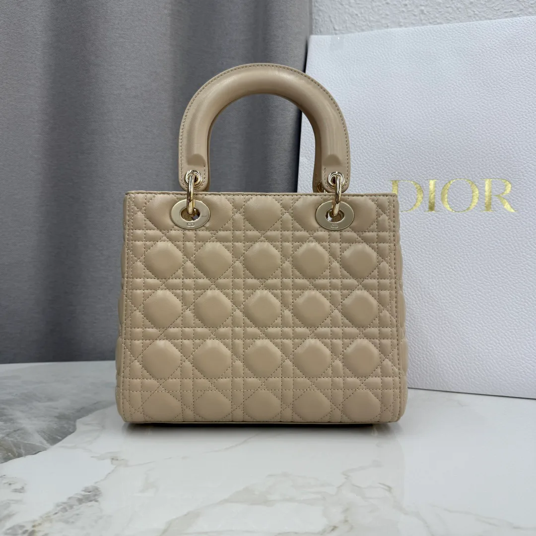 Классические Сумки Женские Christian Dior 12622360