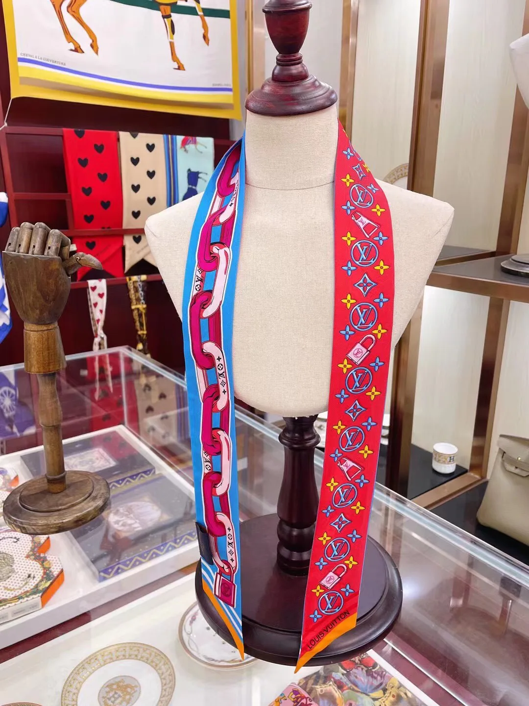 Шарфы Louis Vuitton 15376