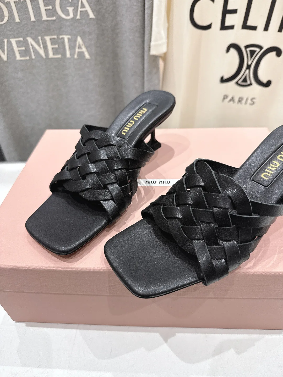 Шлепанцы Женские Miu Miu 1656909