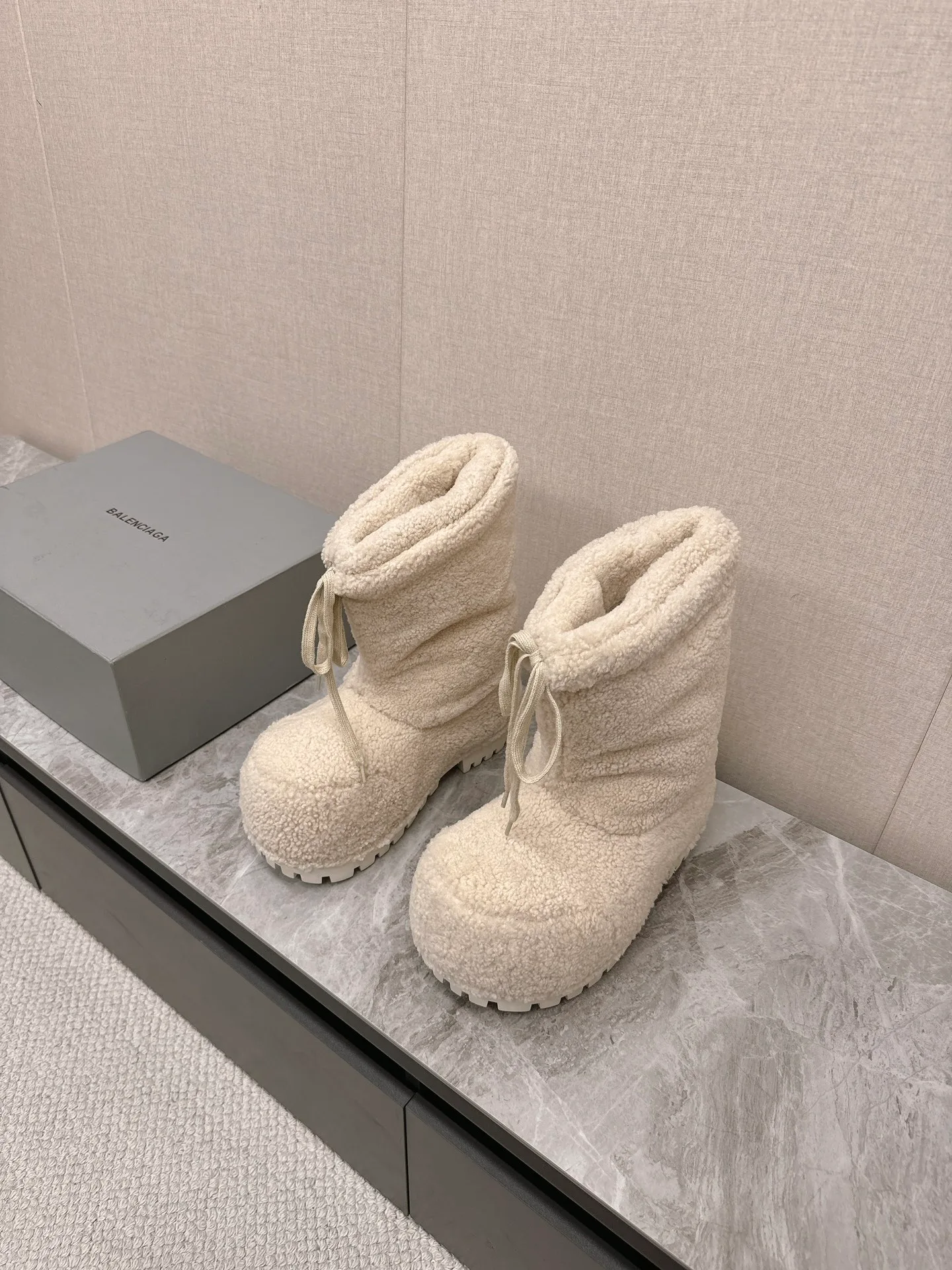 Угги Женские Balenciaga 18152906