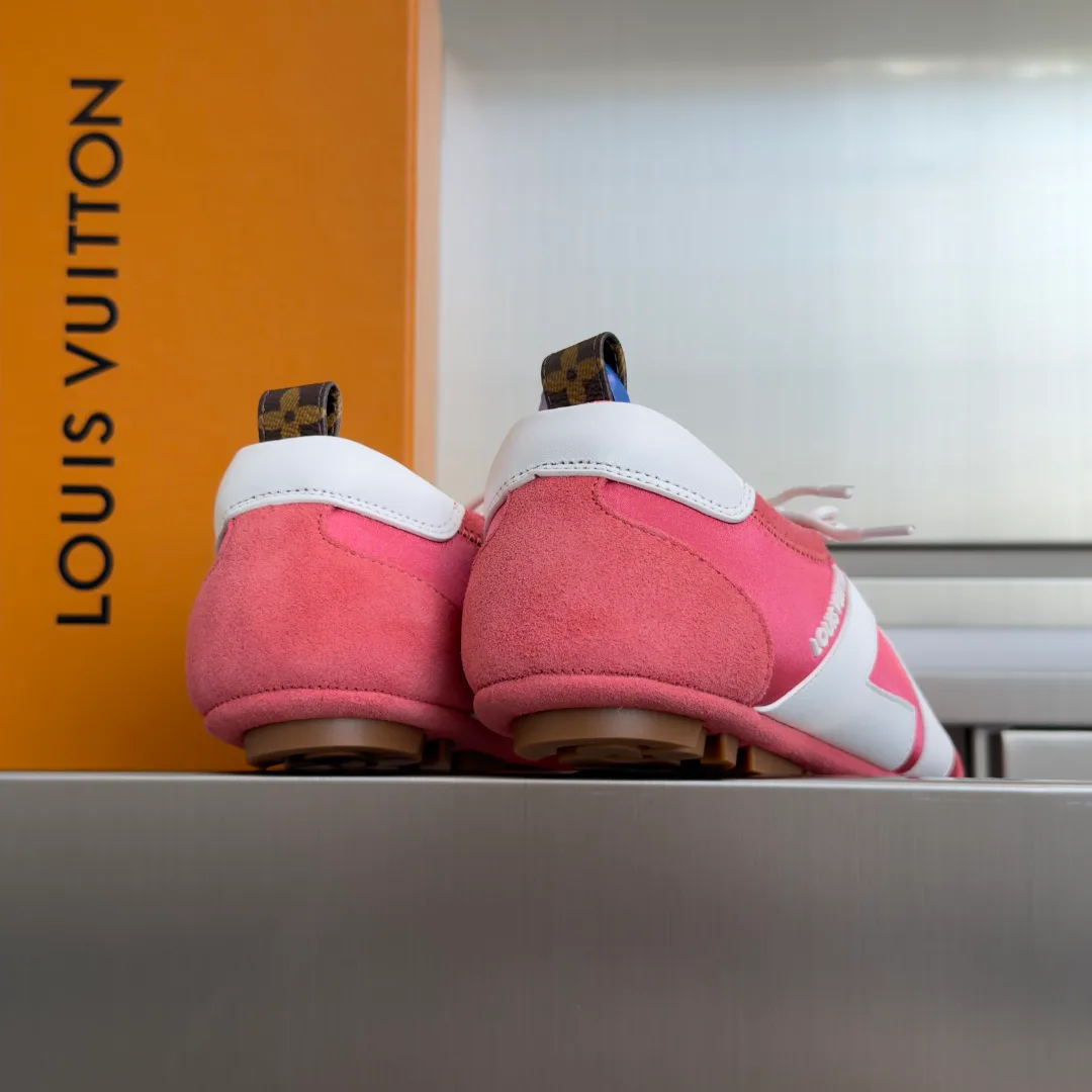 Кроссовки Женские Louis Vuitton 11235162