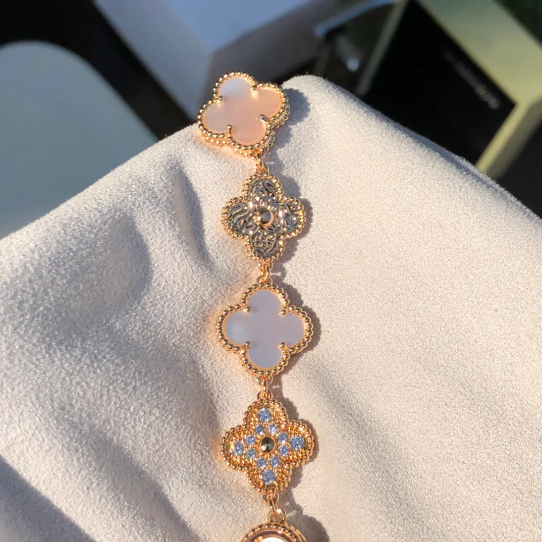 Бижутерия Van Cleef & Arpels 1044