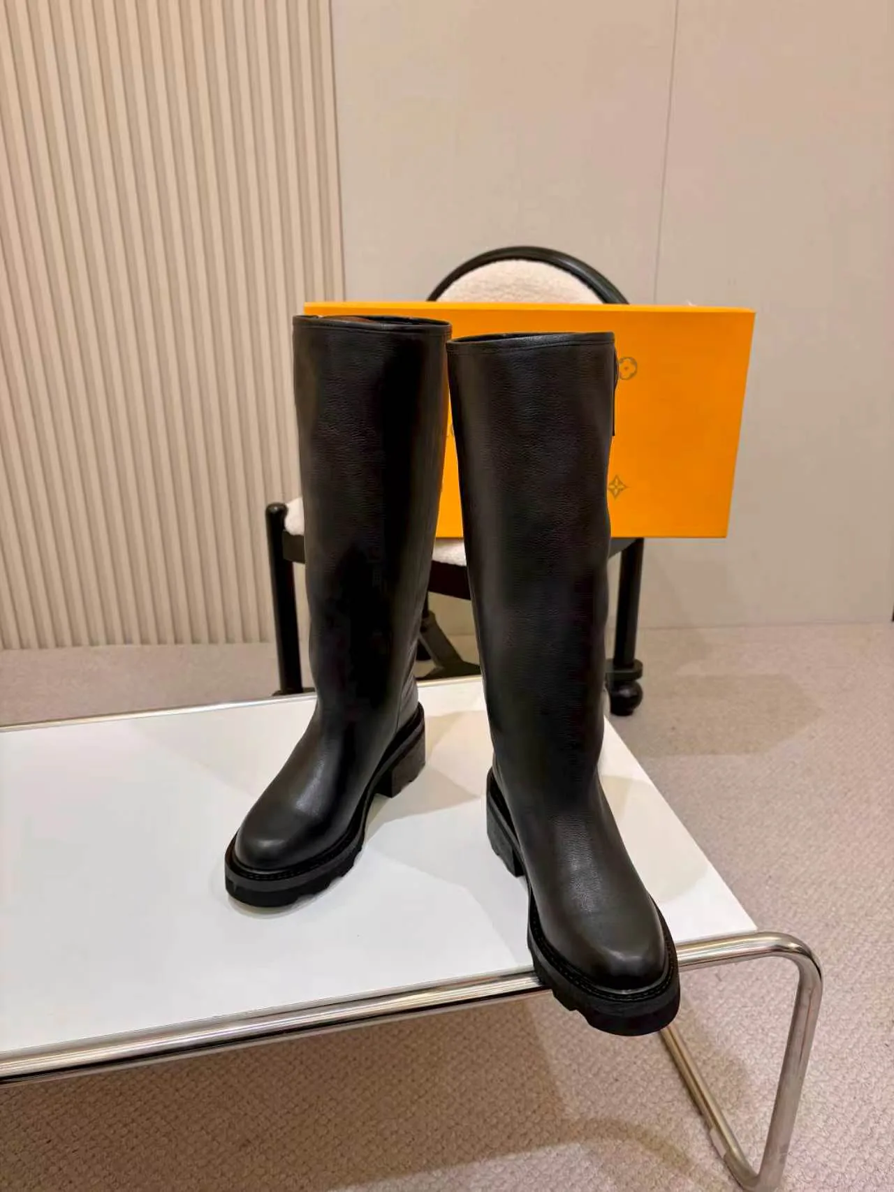Сапоги Женские Louis Vuitton 19597303