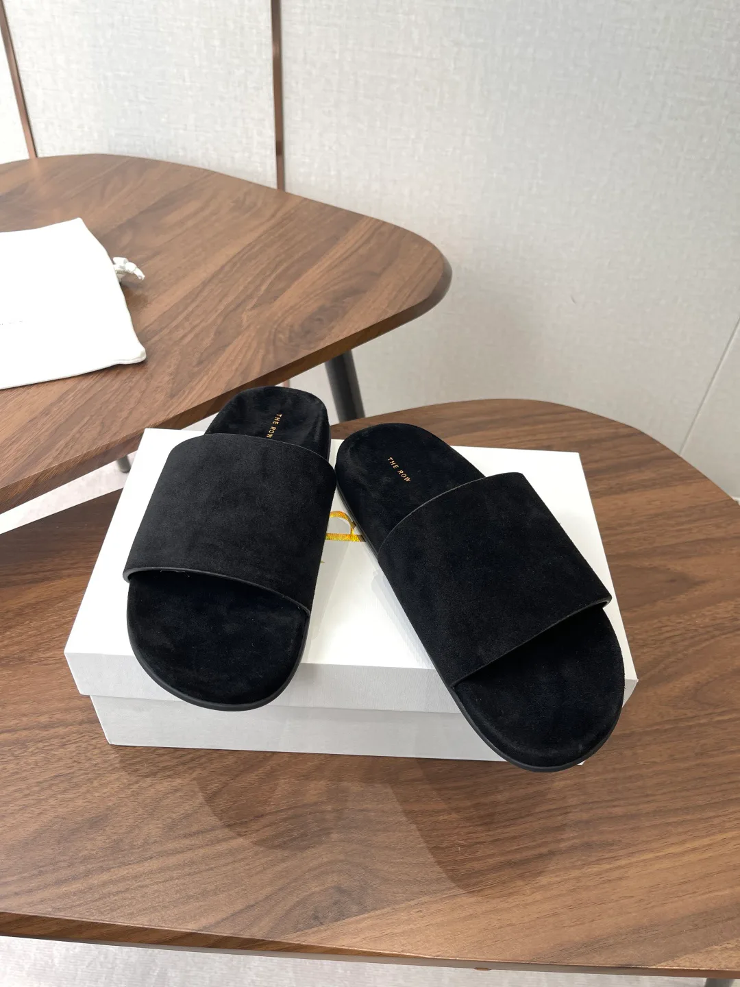 Шлепанцы Женские The Row 13075669