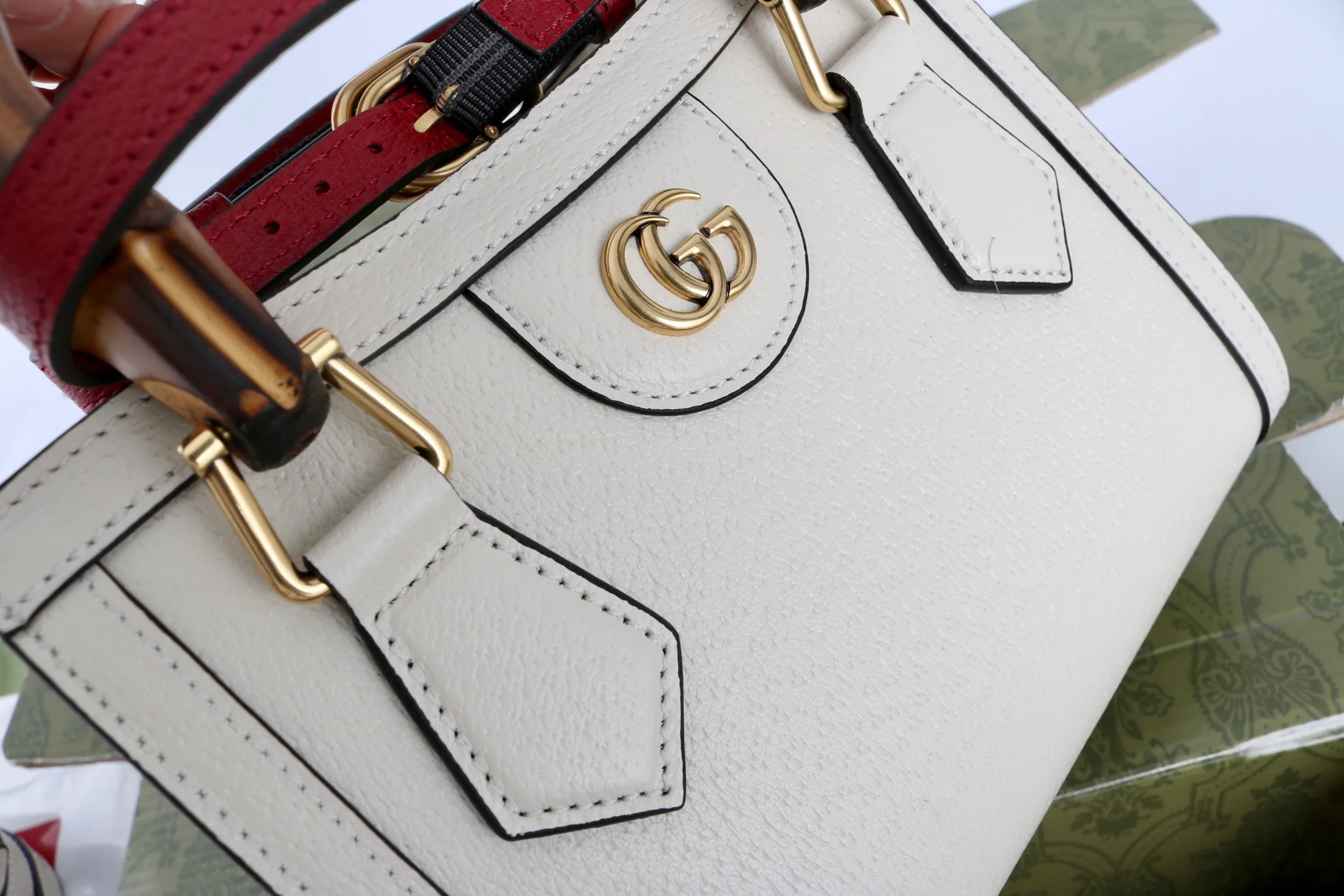 Классические Сумки Женские Gucci 18004283