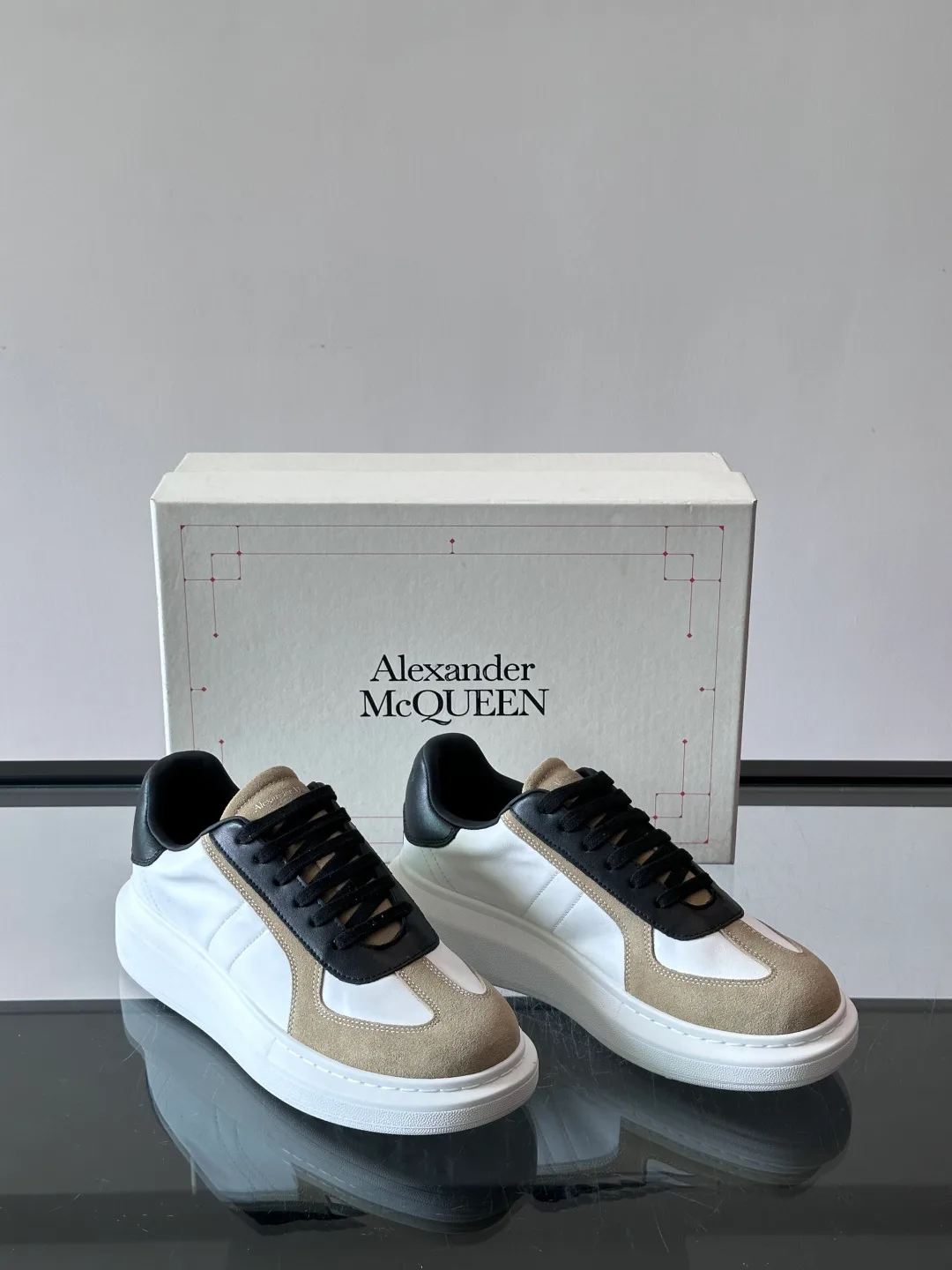 Кроссовки Женские Alexander Mcqueen 17200127