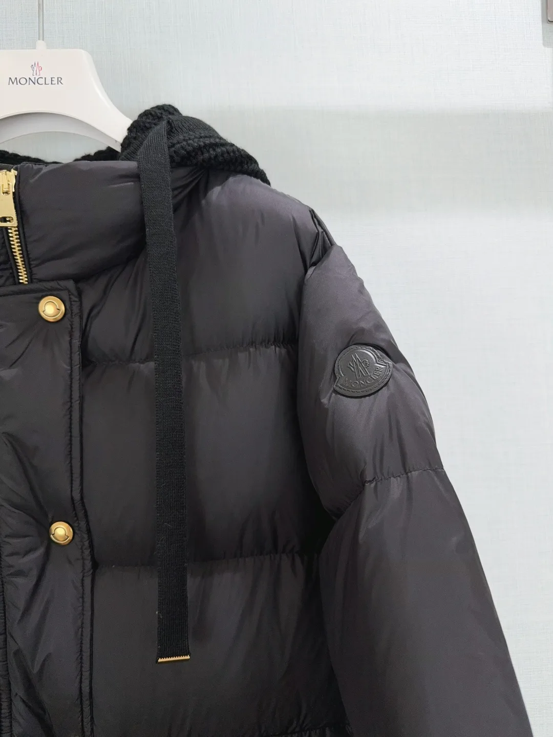 Куртки И Пуховики Женские Moncler 18898481