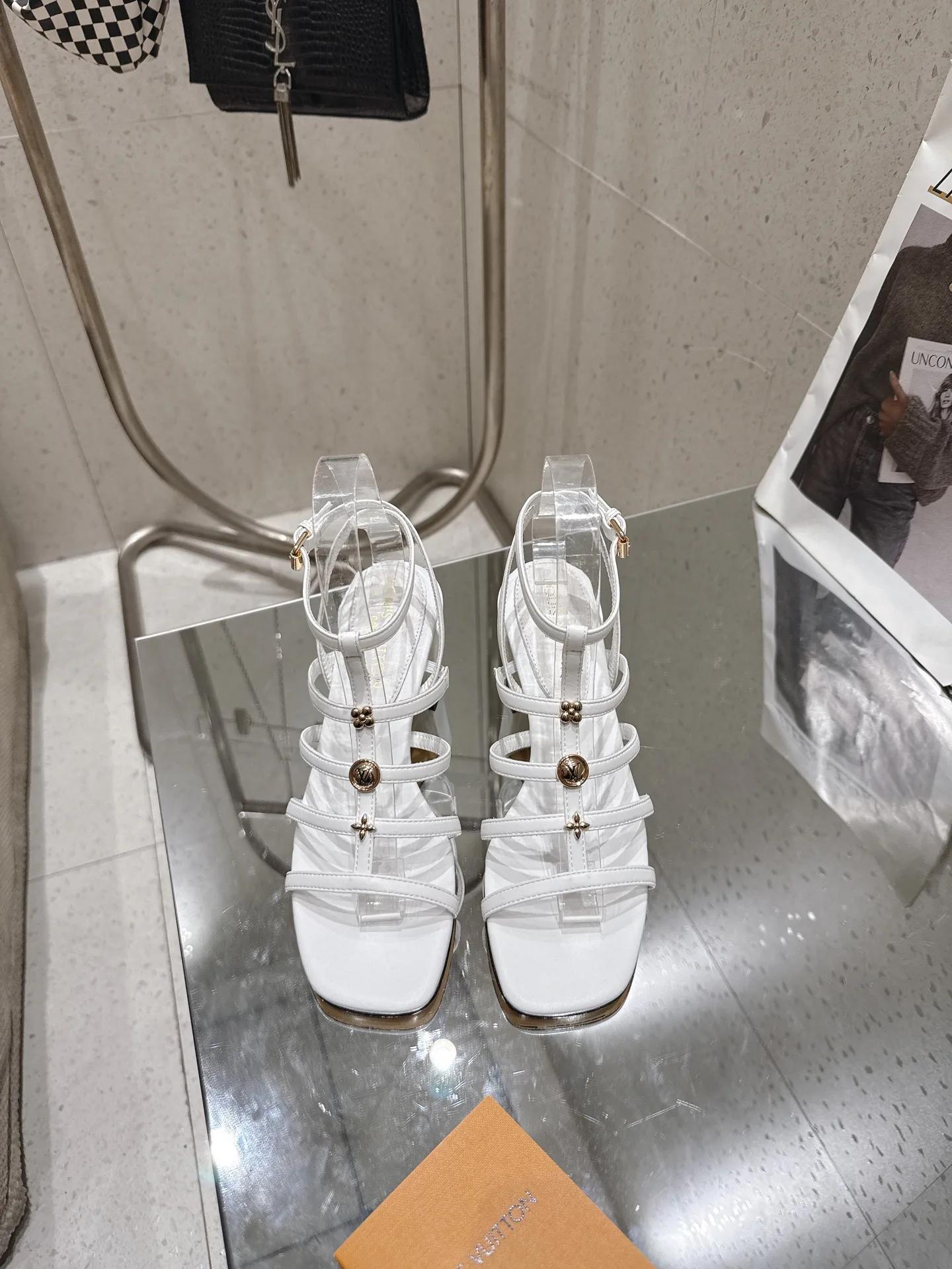Босоножки Женские Louis Vuitton 17524783