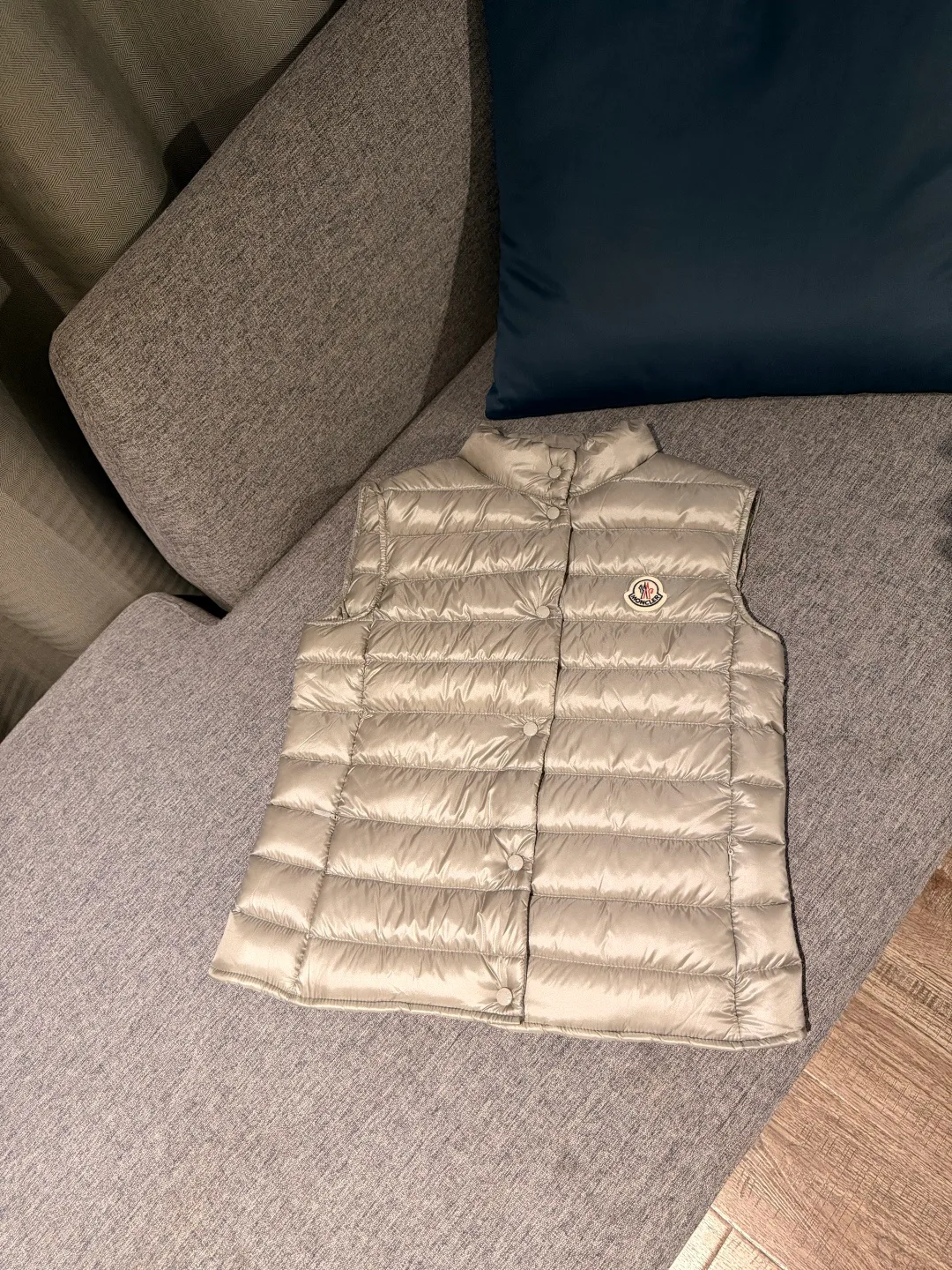 Жилеты Женские Moncler 19074389