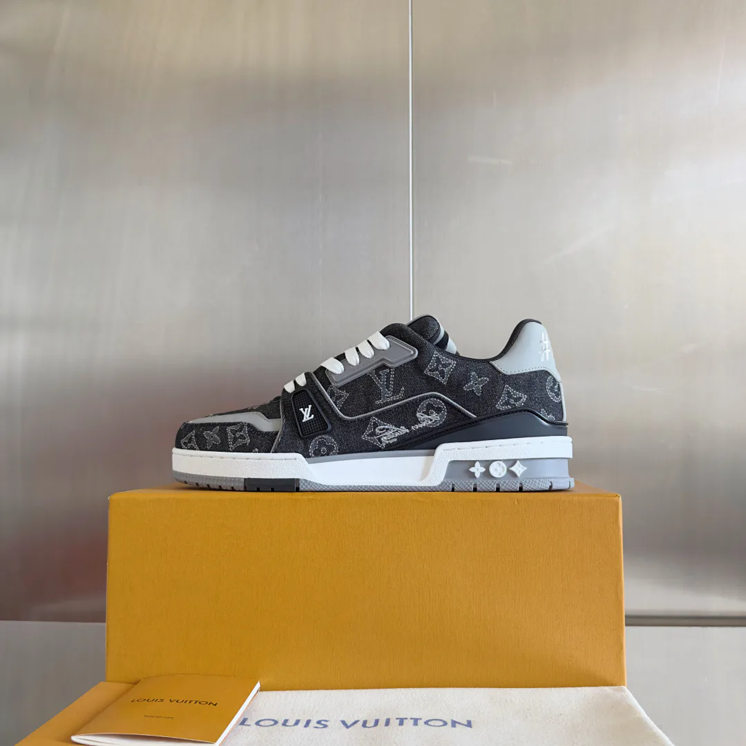 Кроссовки Женские Louis Vuitton 404442