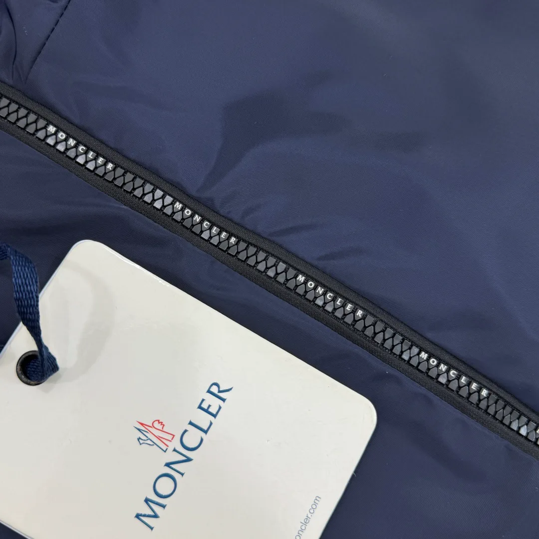 Куртки И Пуховики Женские Moncler 18002121