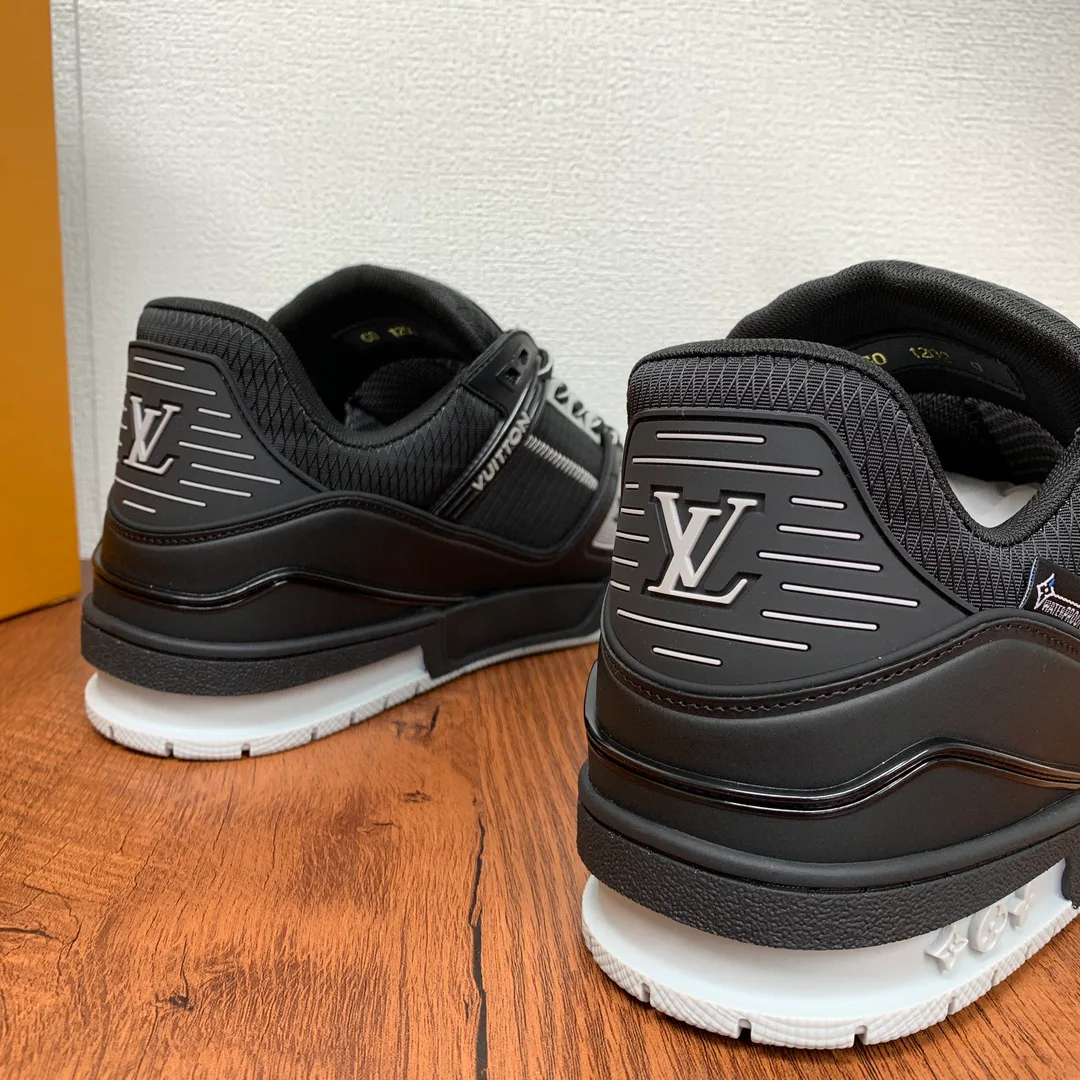 Кроссовки Мужские Louis Vuitton 5892121