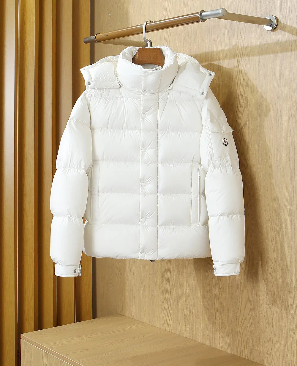 Куртки И Пуховики Женские Moncler 18729132