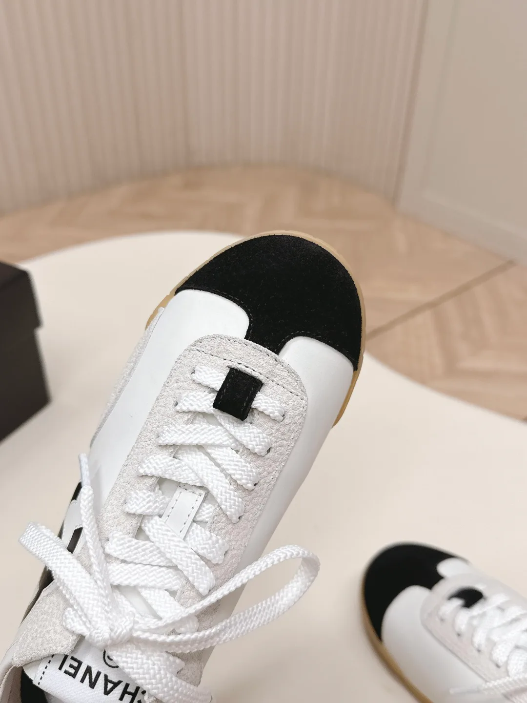 Кроссовки Женские Chanel 11576036